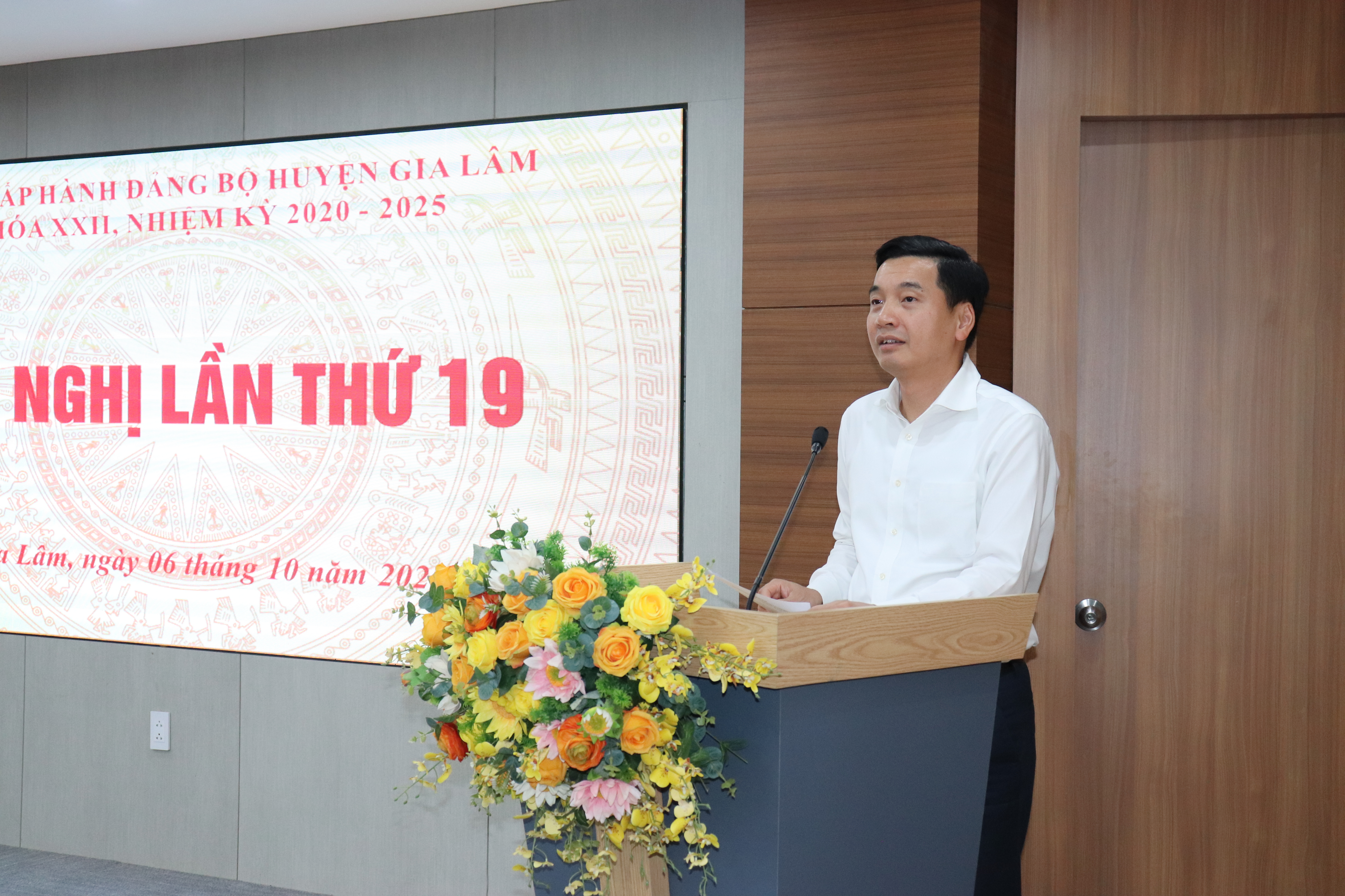 Huyện Gia Lâm nỗ lực “chạy nước rút” trong thực hiện mục tiêu, chỉ tiêu năm 2023 - ảnh 1