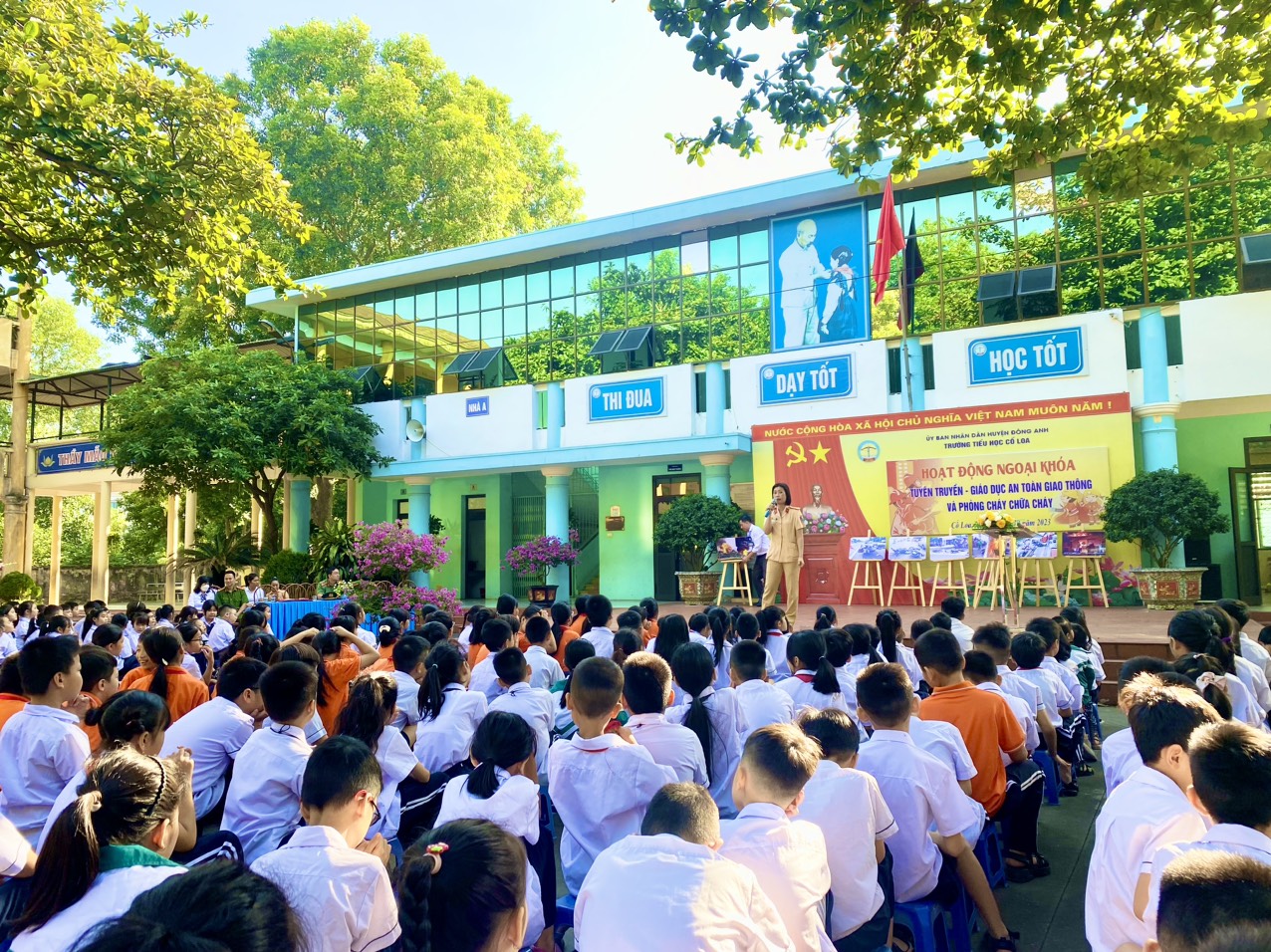 Gần 1.400 học sinh được tập huấn về thoát nạn khi cháy nổ - ảnh 1