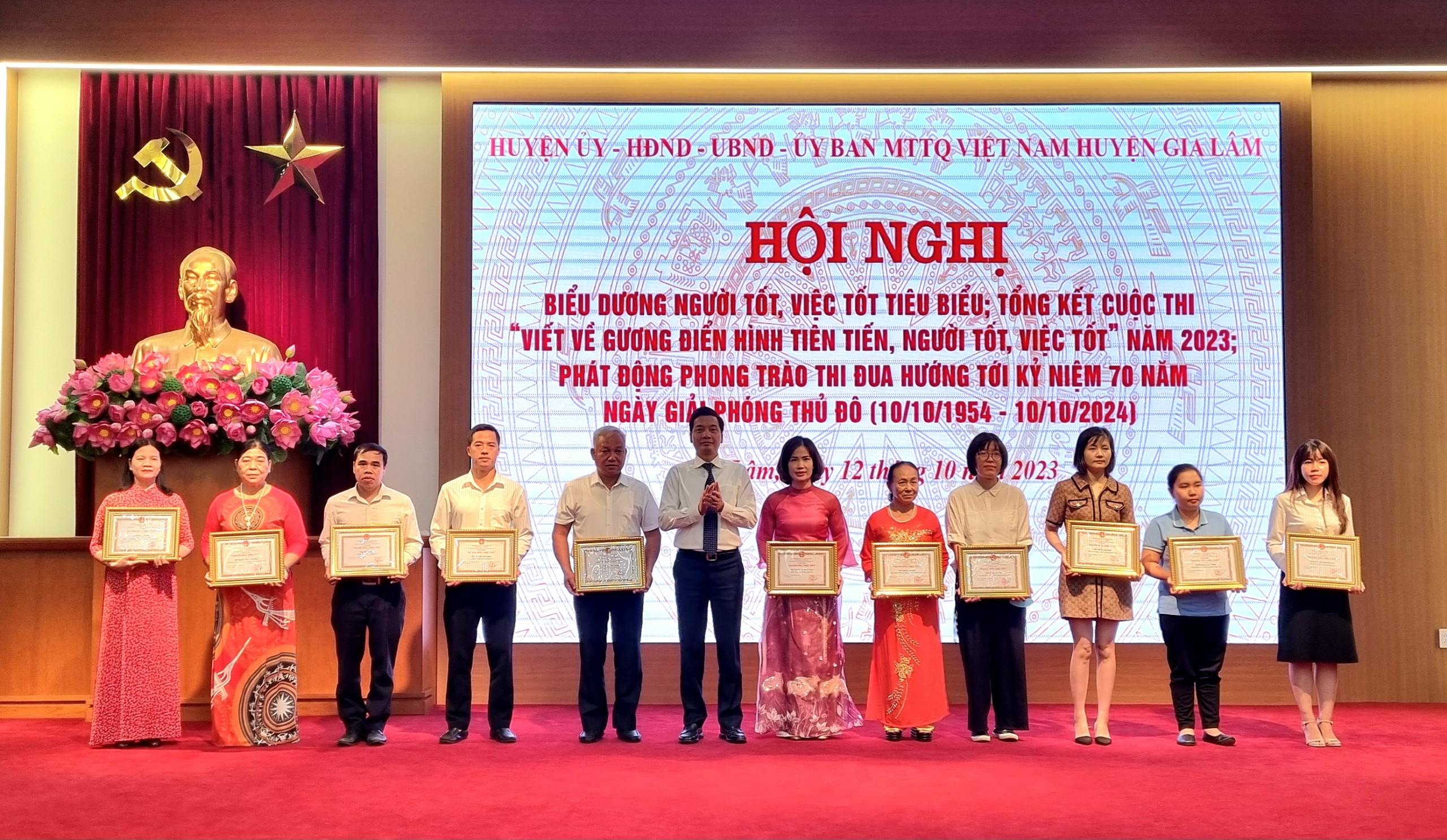 Gia Lâm vinh danh nhiều cá nhân tiêu biểu trong phong trào Người tốt, việc tốt - ảnh 1