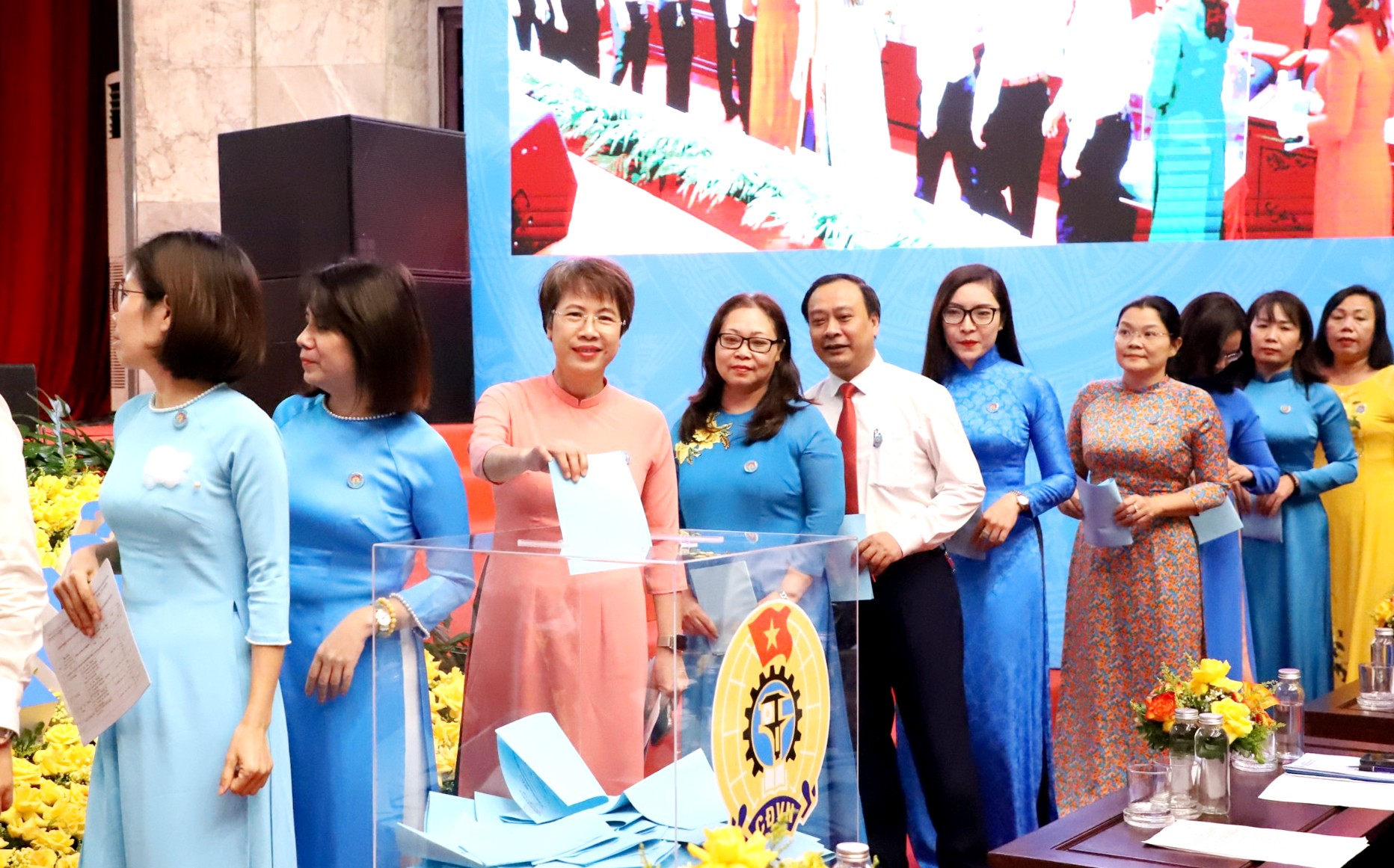 58 đồng chí trúng cử Ban Chấp hành LĐLĐ thành phố Hà Nội khóa XVII - ảnh 3