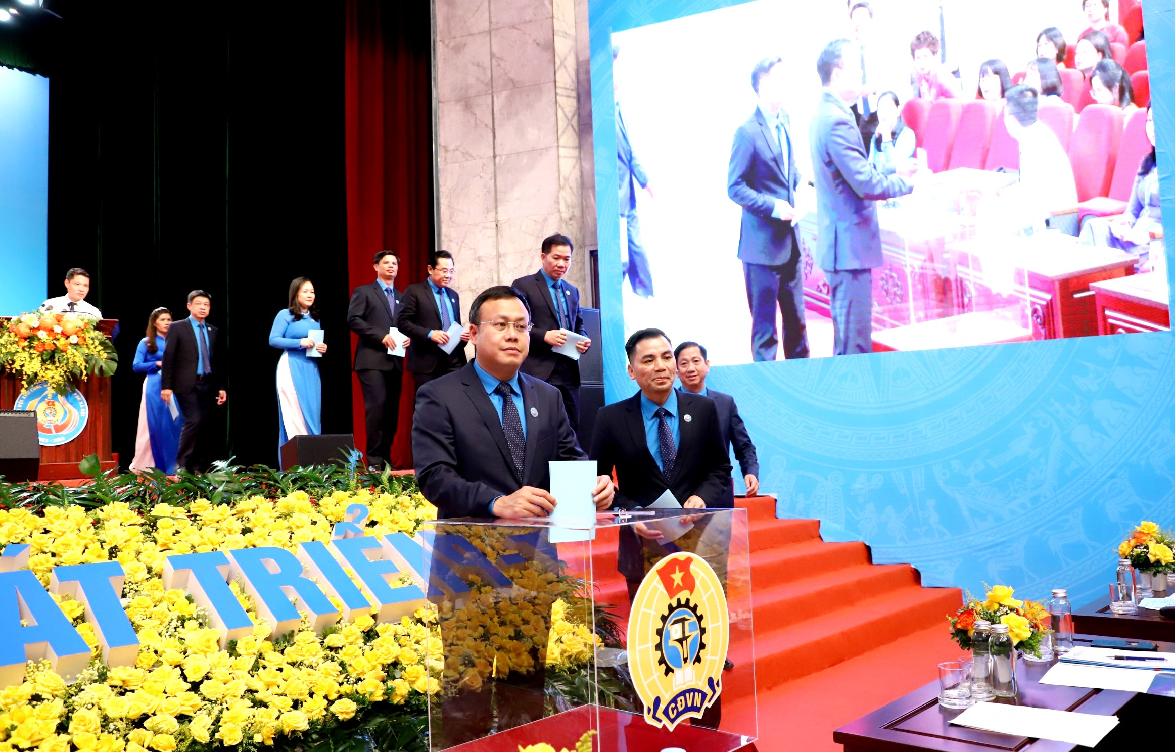 58 đồng chí trúng cử Ban Chấp hành LĐLĐ thành phố Hà Nội khóa XVII - ảnh 2