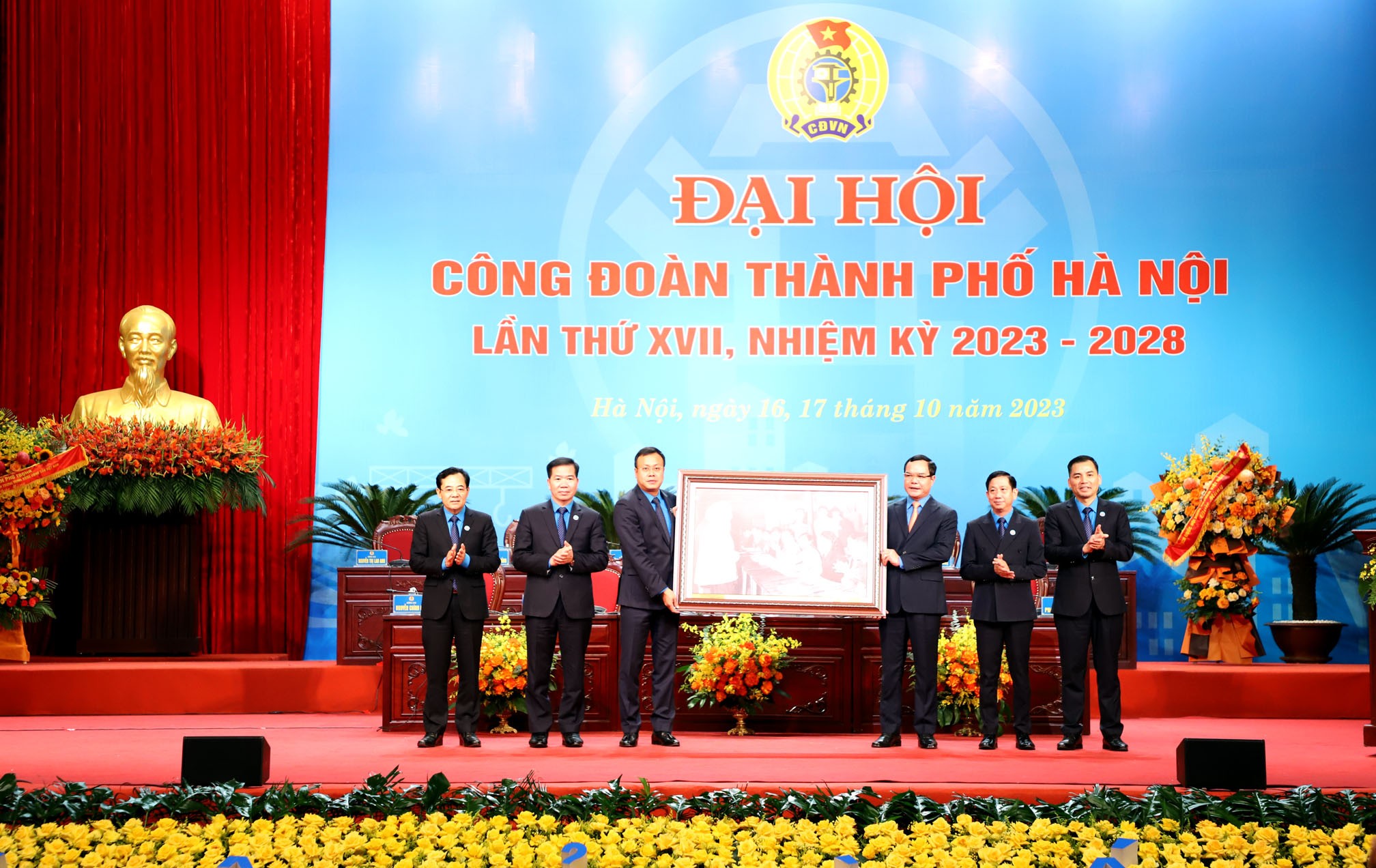 Các cấp Công đoàn phải chú trọng đổi mới nội dung, hình thức phong trào thi đua - ảnh 4