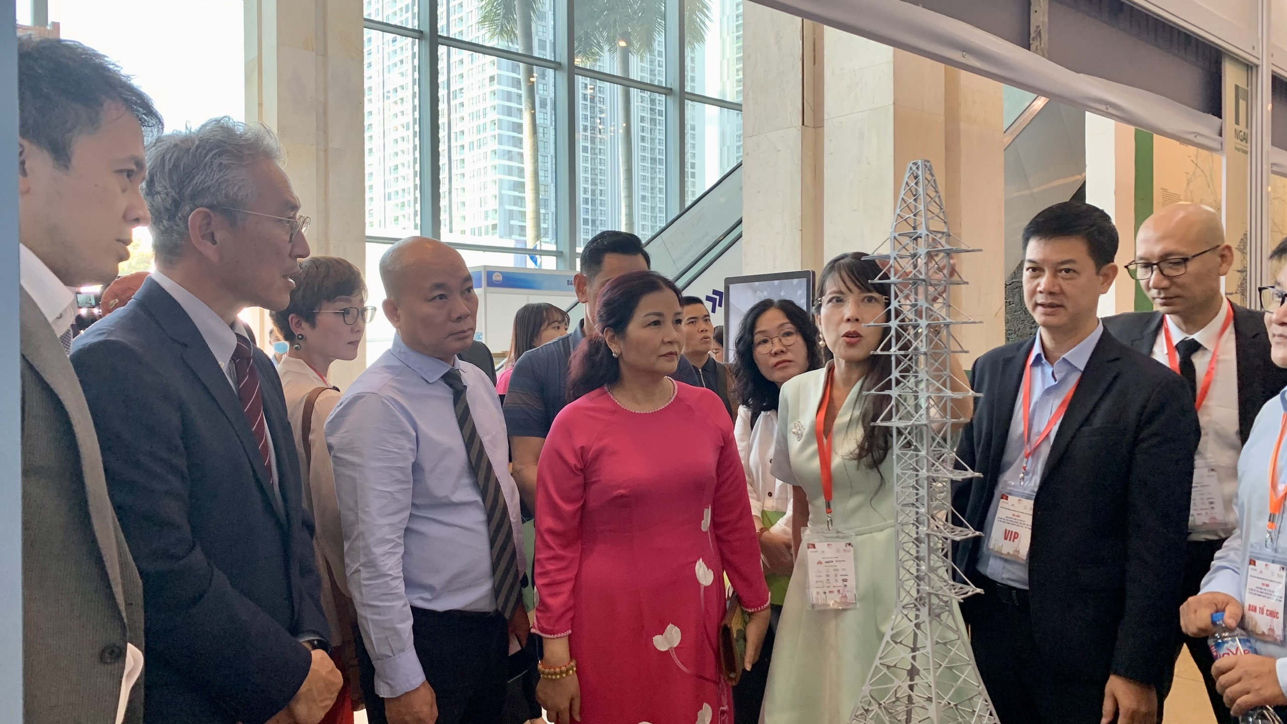 Khai mạc Hội chợ sản phẩm công nghiệp chủ lực Hà Nội năm 2023 - ảnh 2