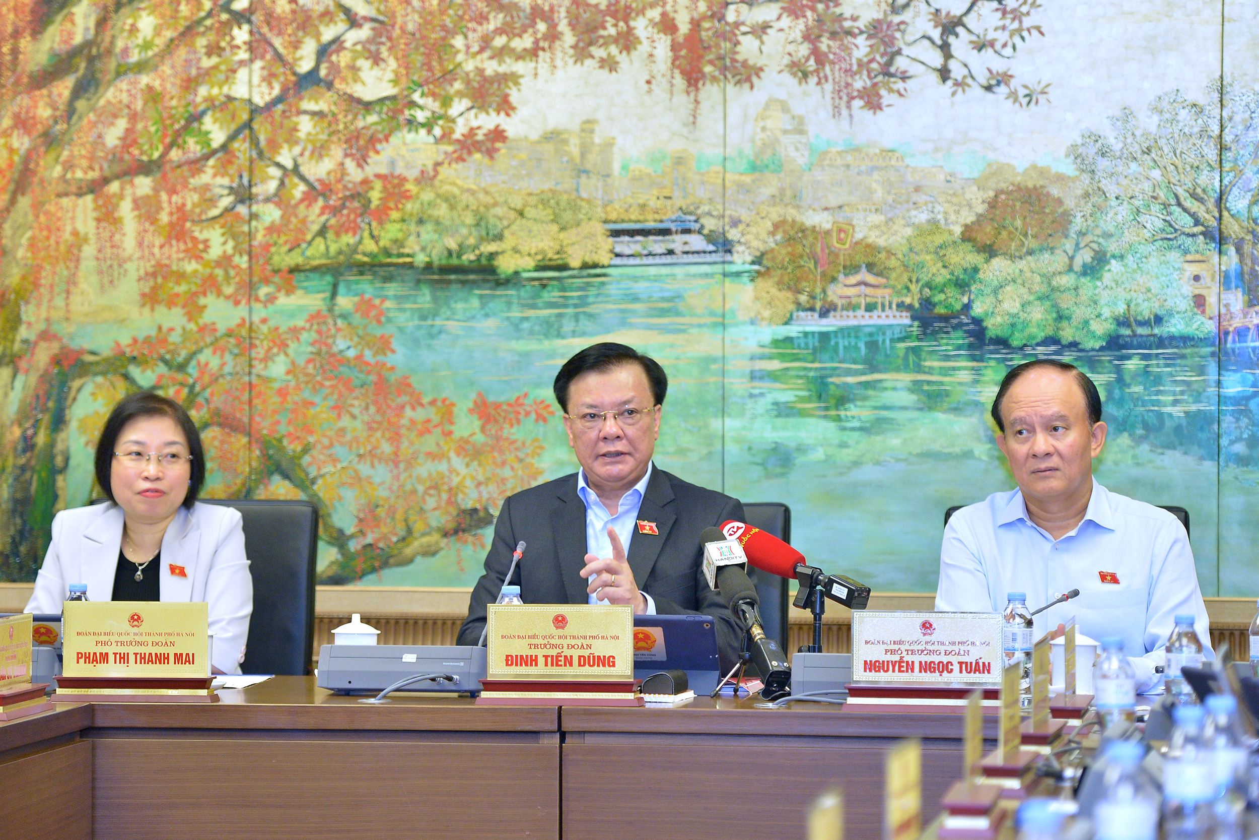 Hà Nội đang thực hiện thí điểm tự chủ trong các trường học - ảnh 2