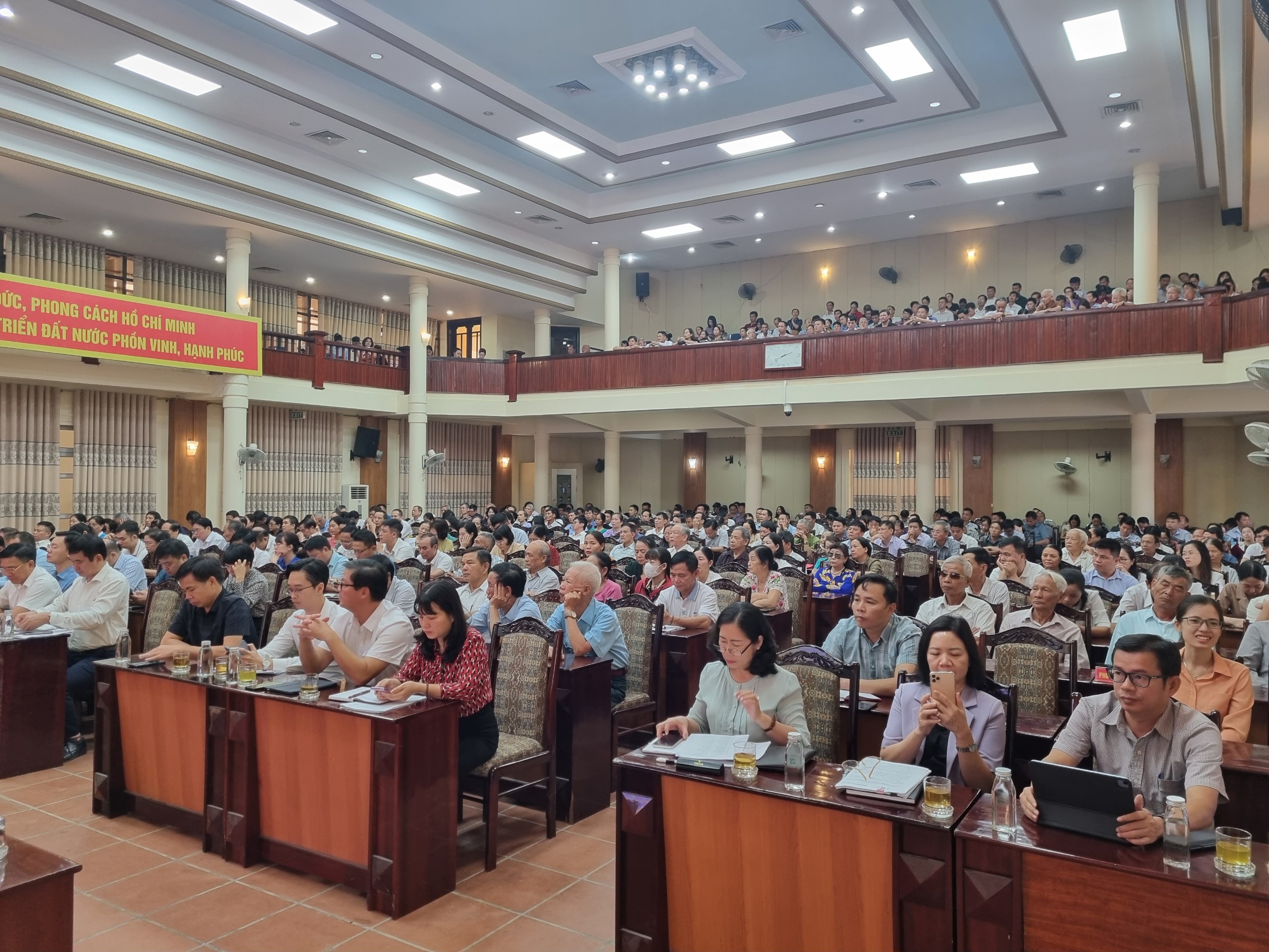 Lãnh đạo thị xã Sơn Tây đối thoại với đại diện nhân dân trên địa bàn - ảnh 1