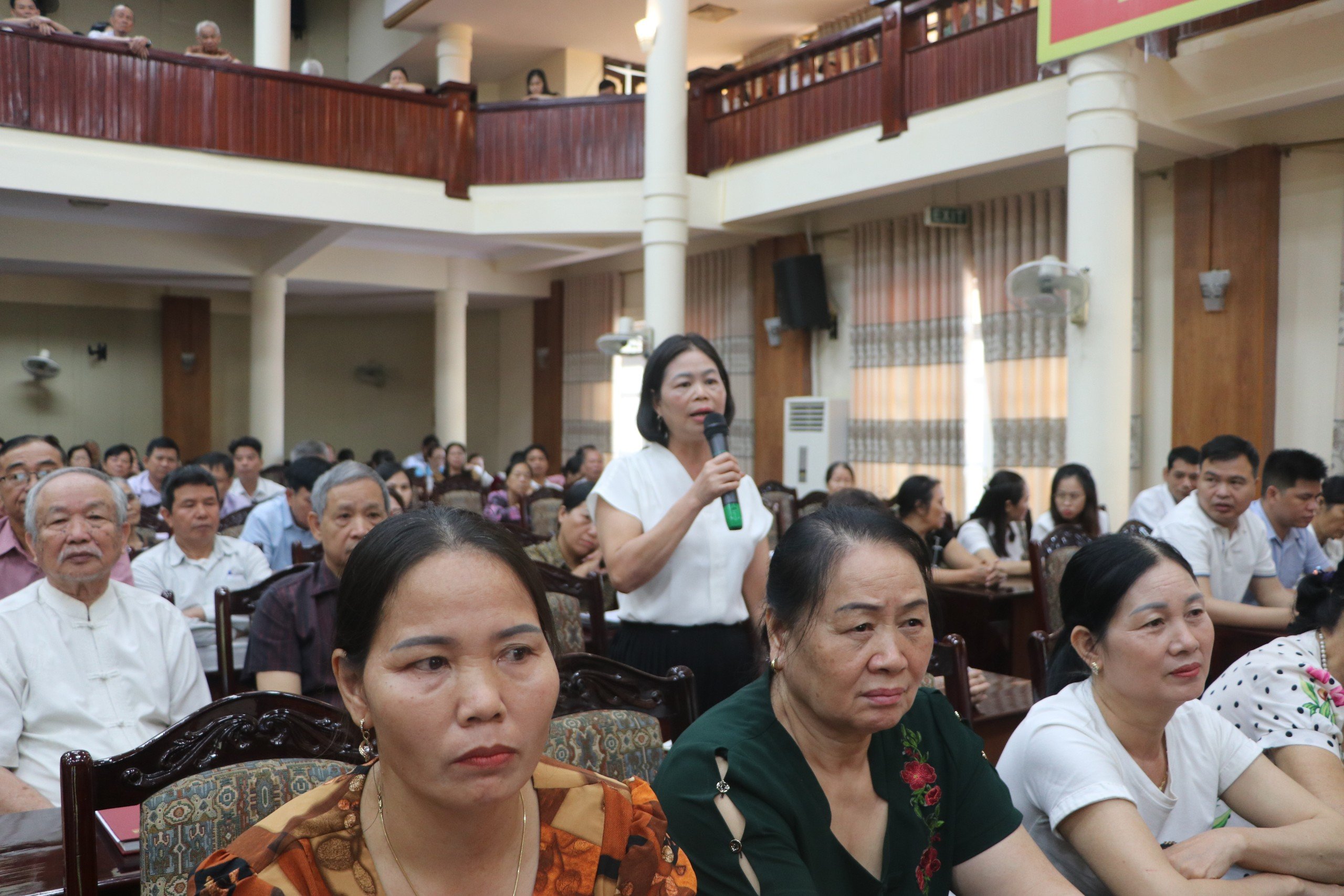 Lãnh đạo thị xã Sơn Tây đối thoại với đại diện nhân dân trên địa bàn - ảnh 2