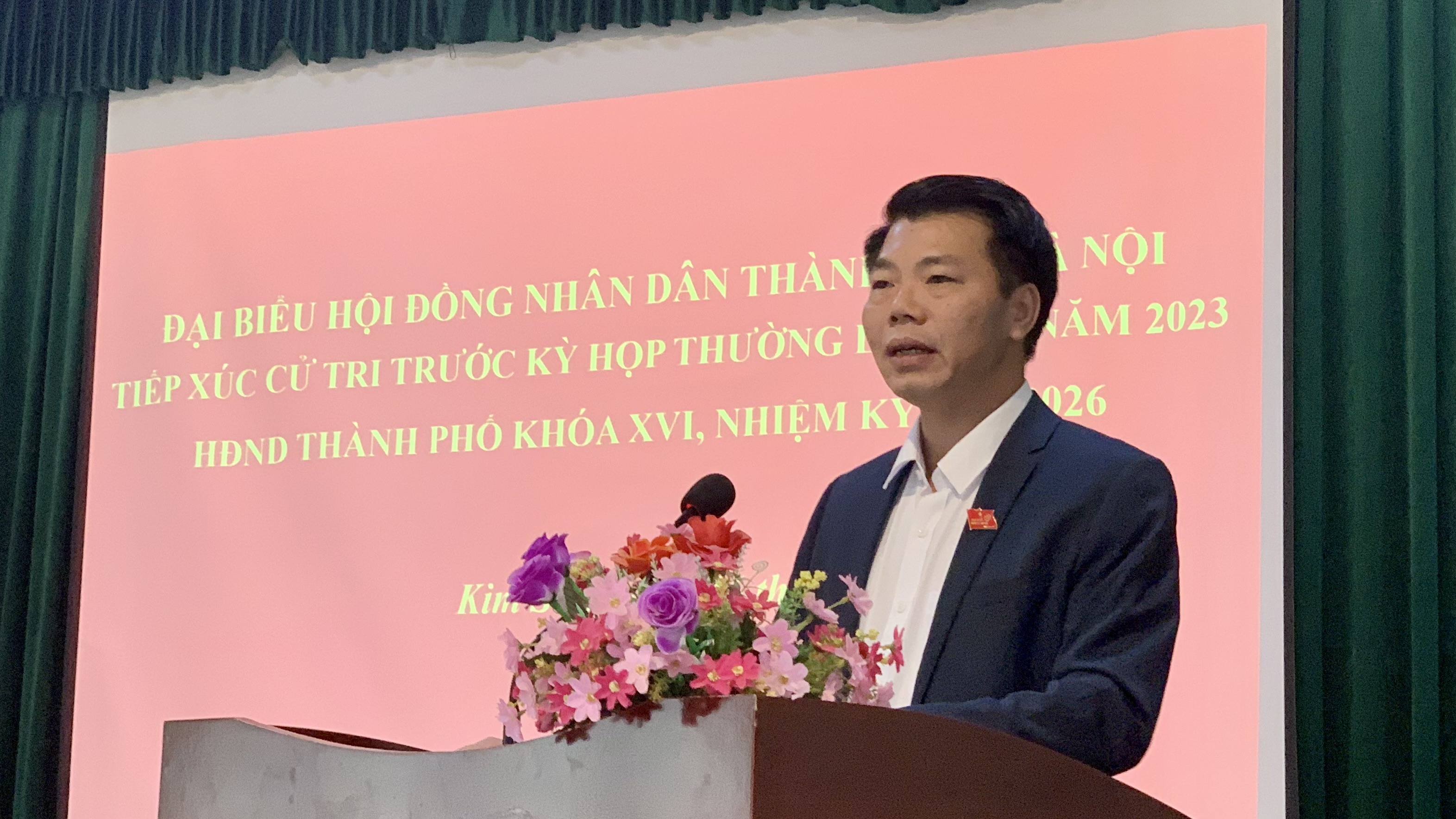 Cử tri thị xã Sơn Tây đề nghị điều chỉnh tuyến xe buýt - ảnh 3
