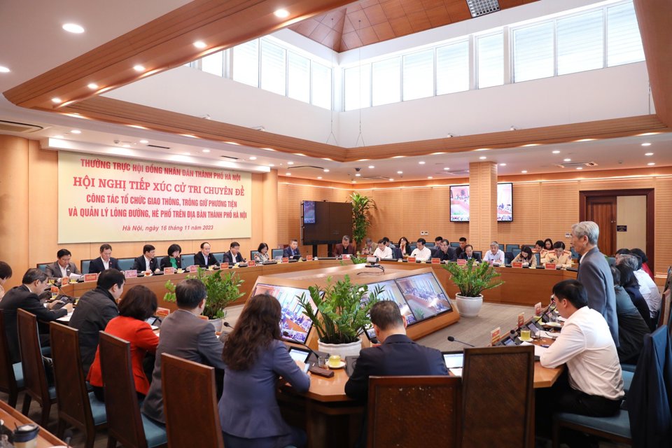 Cử tri Hà Nội đề nghị Thành phố đầu tư công nghệ, camera giám sát giao thông - ảnh 6