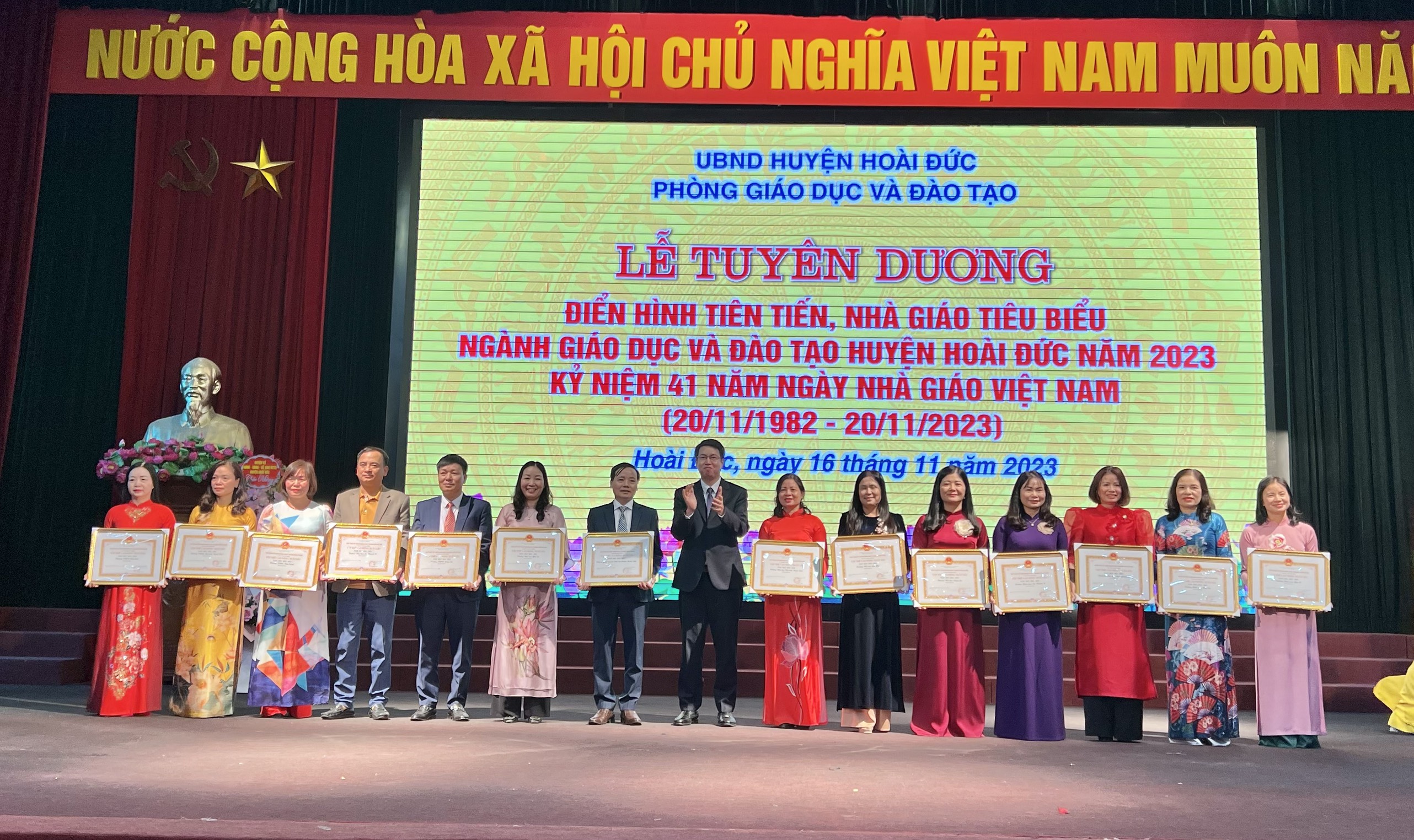 Hoài Đức: Tuyên dương nhiều điển hình tiên tiến và nhà giáo tiêu biểu - ảnh 5