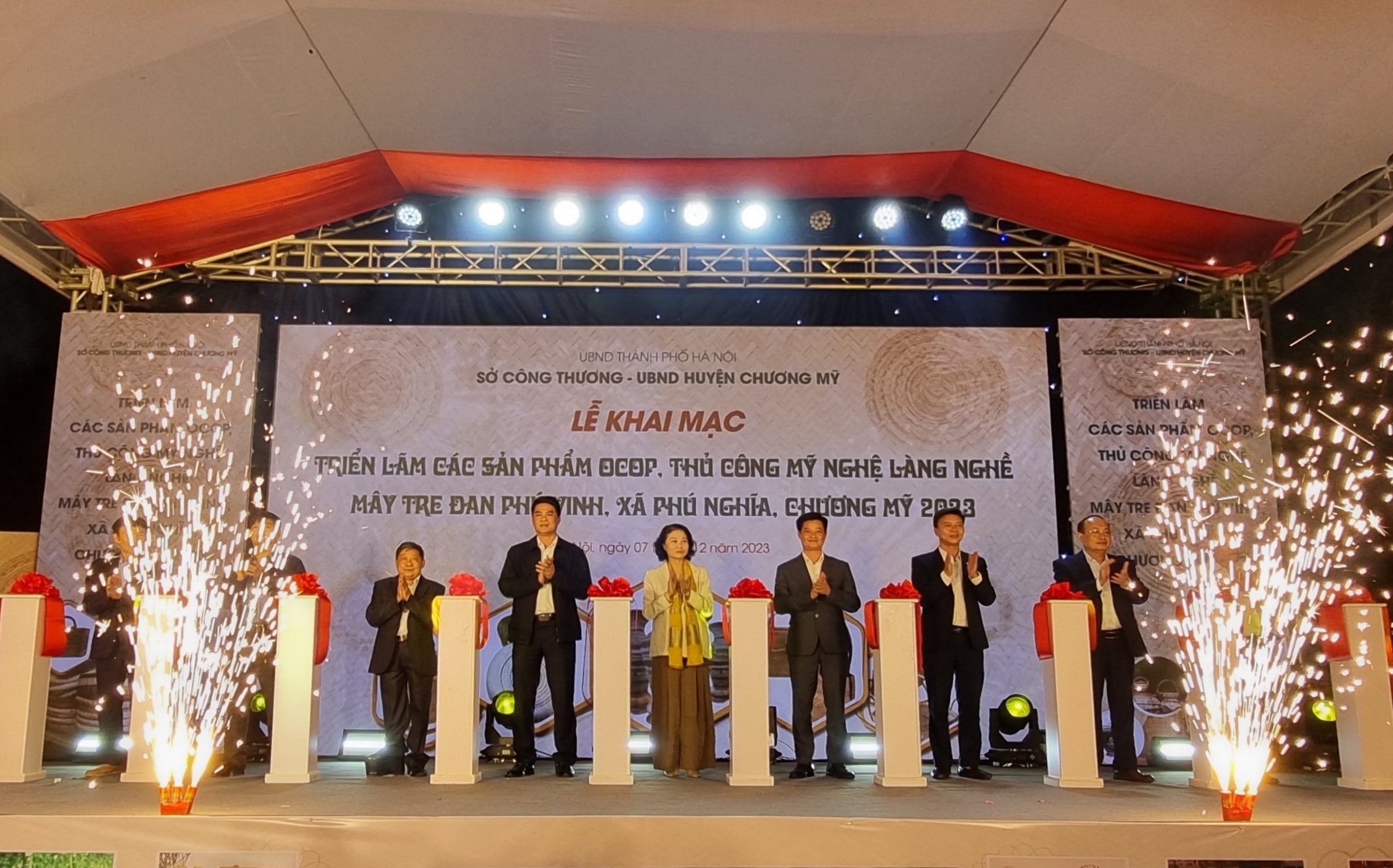 Triển lãm các sản phẩm OCOP thủ công mỹ nghệ làng nghề mây tre đan Phú Vinh - ảnh 1