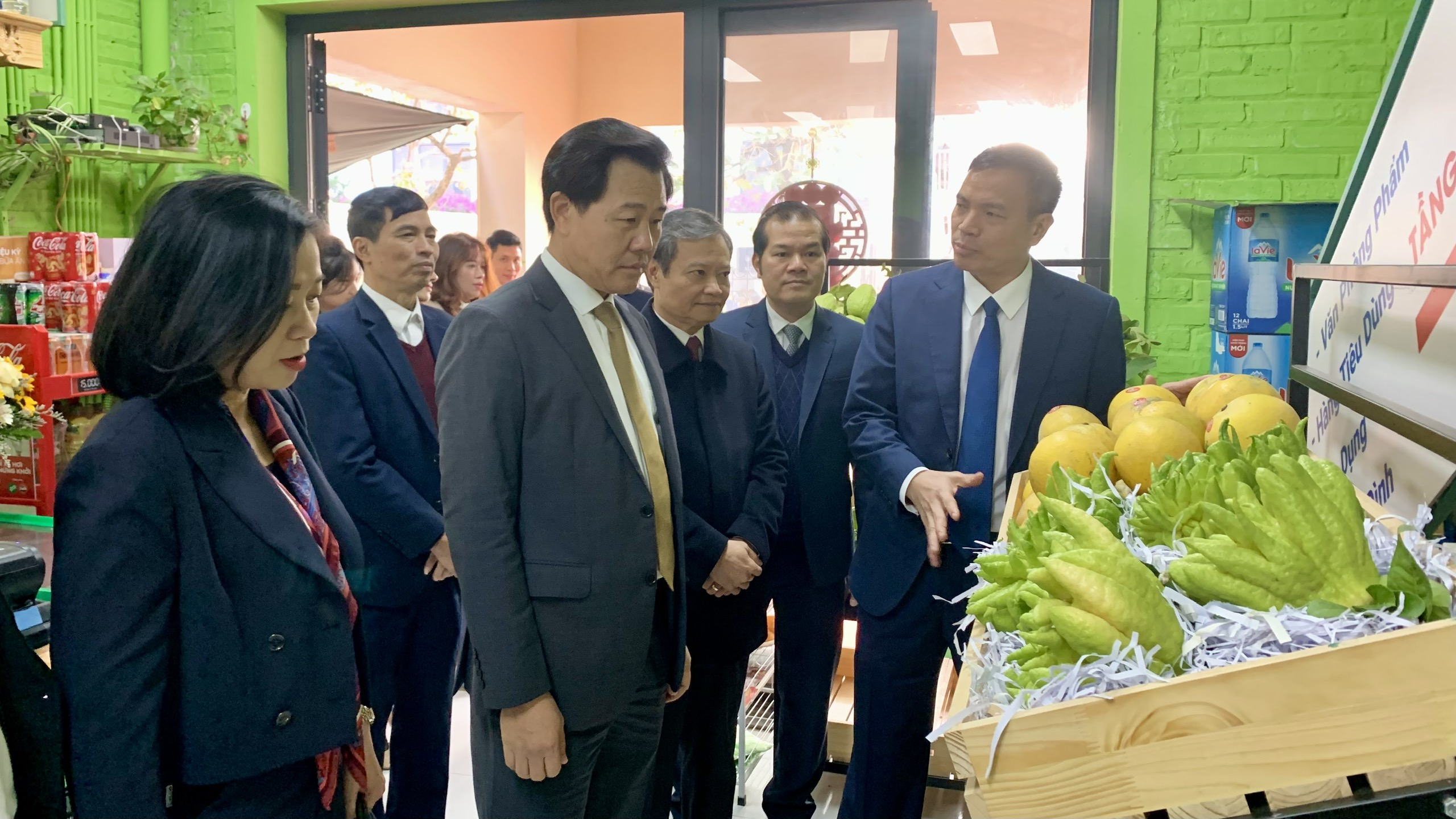 Điểm trưng bày, giới thiệu, bán sản phẩm OCOP tại khu đô thị An Lạc, xã Vân Canh - ảnh 4