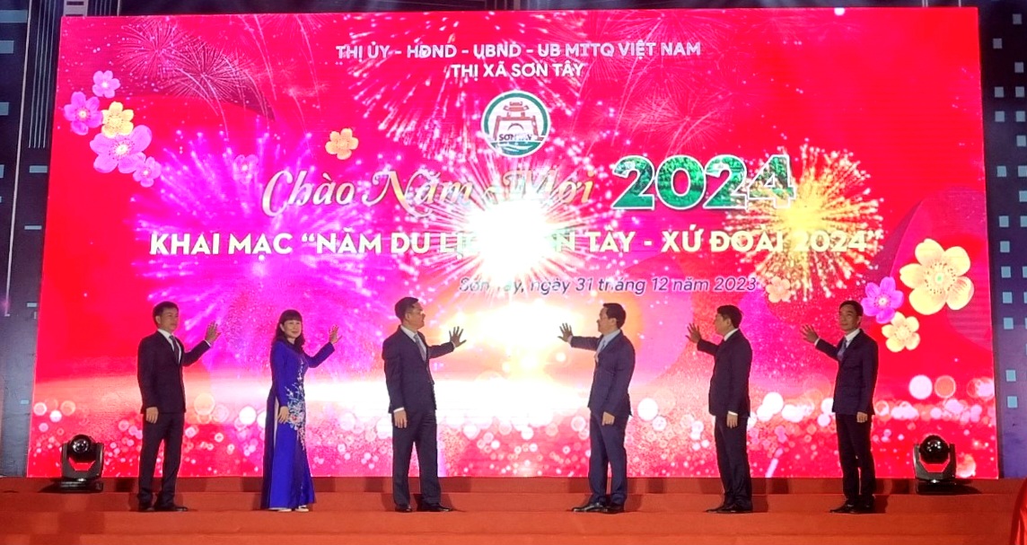 Khai mạc