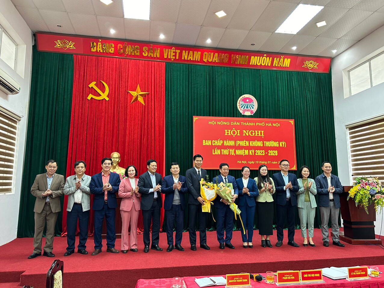 Ông Nguyễn Nguyên Hùng được bầu giữ chức Phó Chủ tịch Hội Nông dân TP Hà Nội - ảnh 2