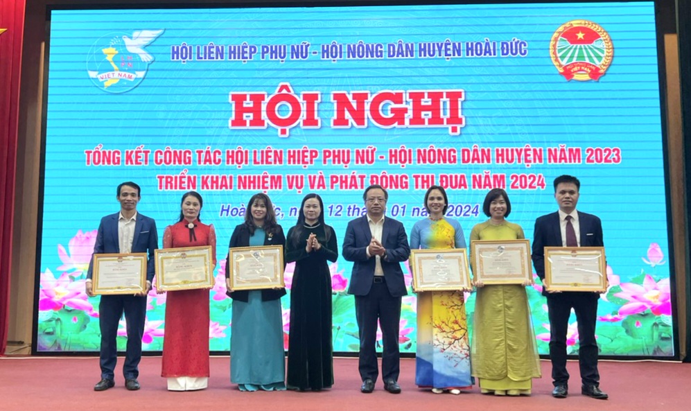 Hoài Đức: Nhiều tập thể, cá nhân hội Nông dân và Phụ nữ được khen thưởng - ảnh 3