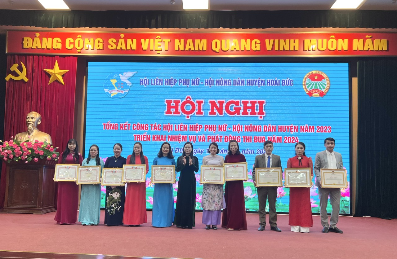 Hoài Đức: Nhiều tập thể, cá nhân hội Nông dân và Phụ nữ được khen thưởng - ảnh 4