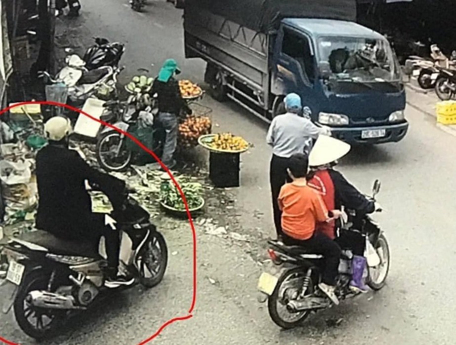 Đông Anh: Bắt giữ đối tượng trộm cắp điện thoại tại chợ Vân Nội - ảnh 1