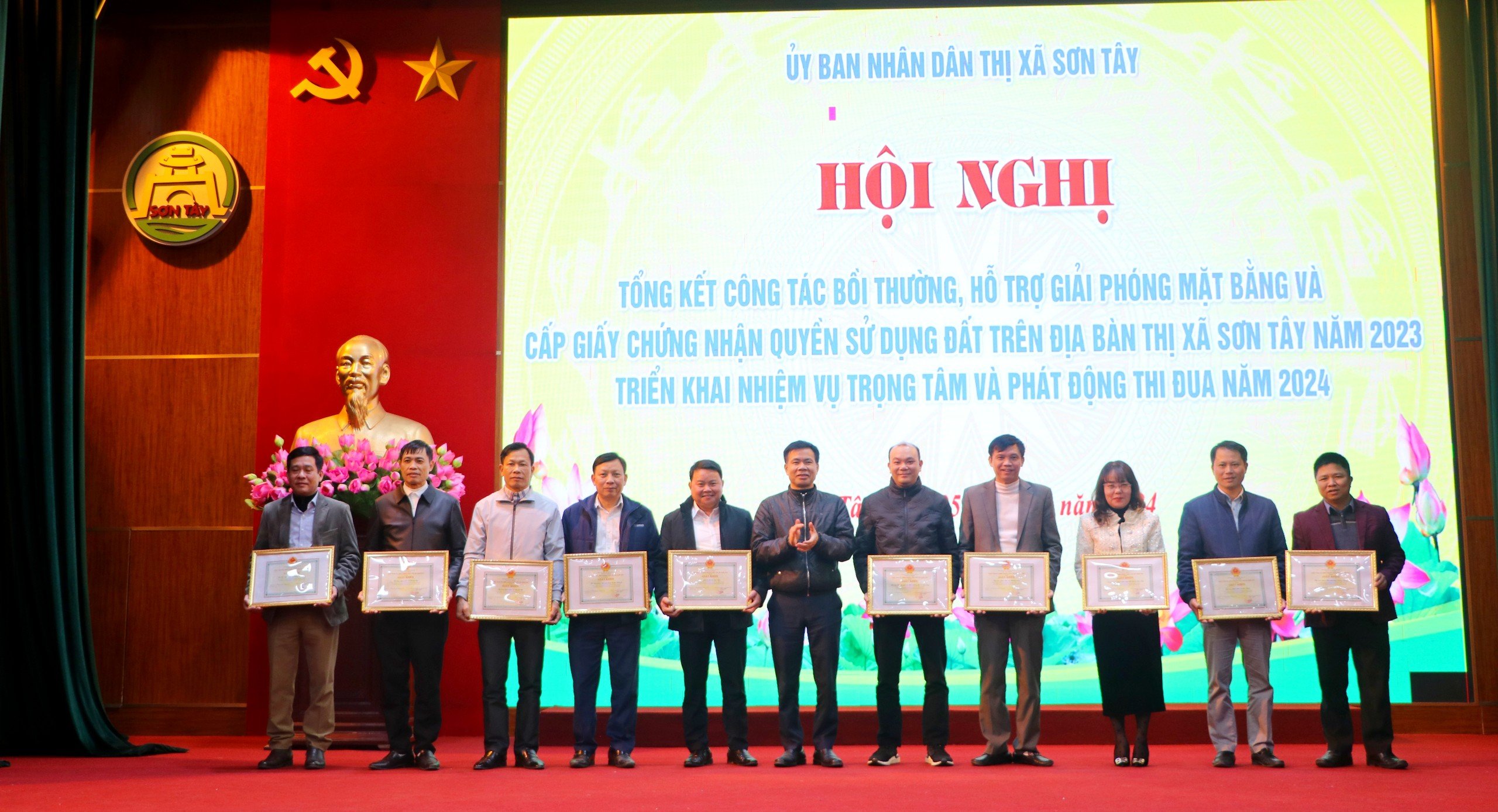 Năm 2023 thị xã Sơn Tây thực hiện 20 dự án, thu hồi hơn 59ha - ảnh 3
