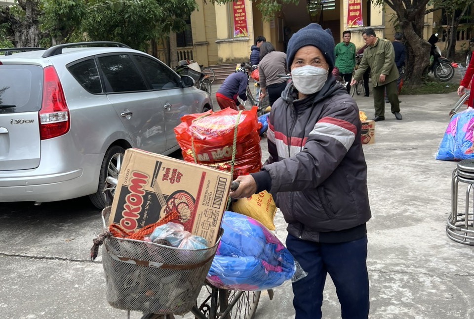Phụ nữ xã Thư Phú (Thường Tín): Trao 156 phần quà Tết ấm yêu thương đến với phụ nữ - ảnh 7