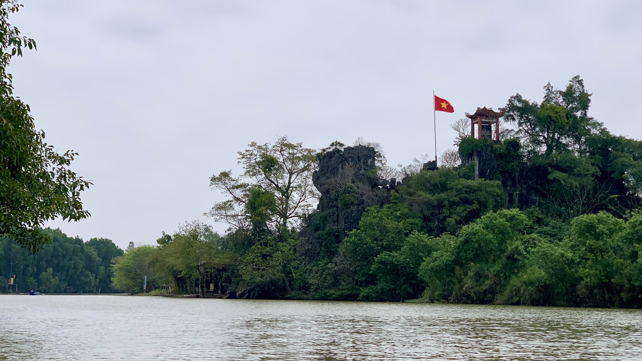 Không gian linh thiêng Chùa Hương trước ngày khai hội - ảnh 2