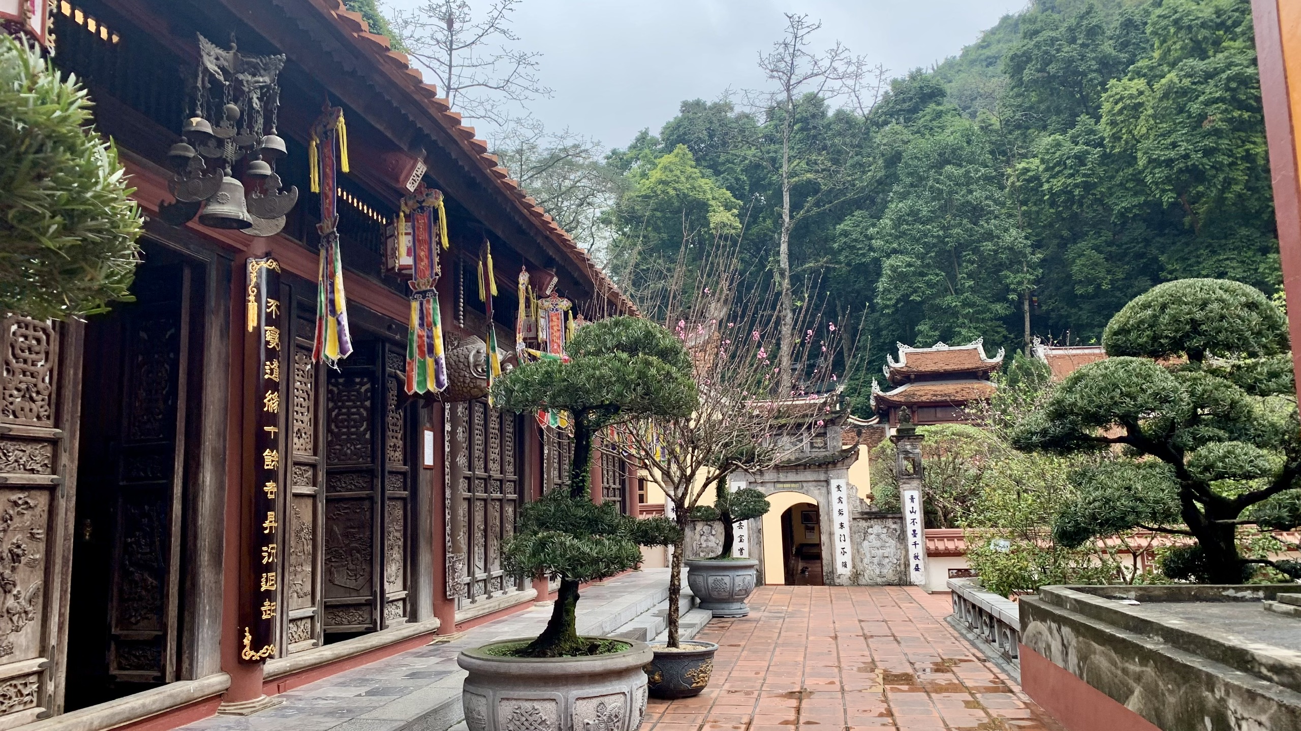 Không gian linh thiêng Chùa Hương trước ngày khai hội - ảnh 12