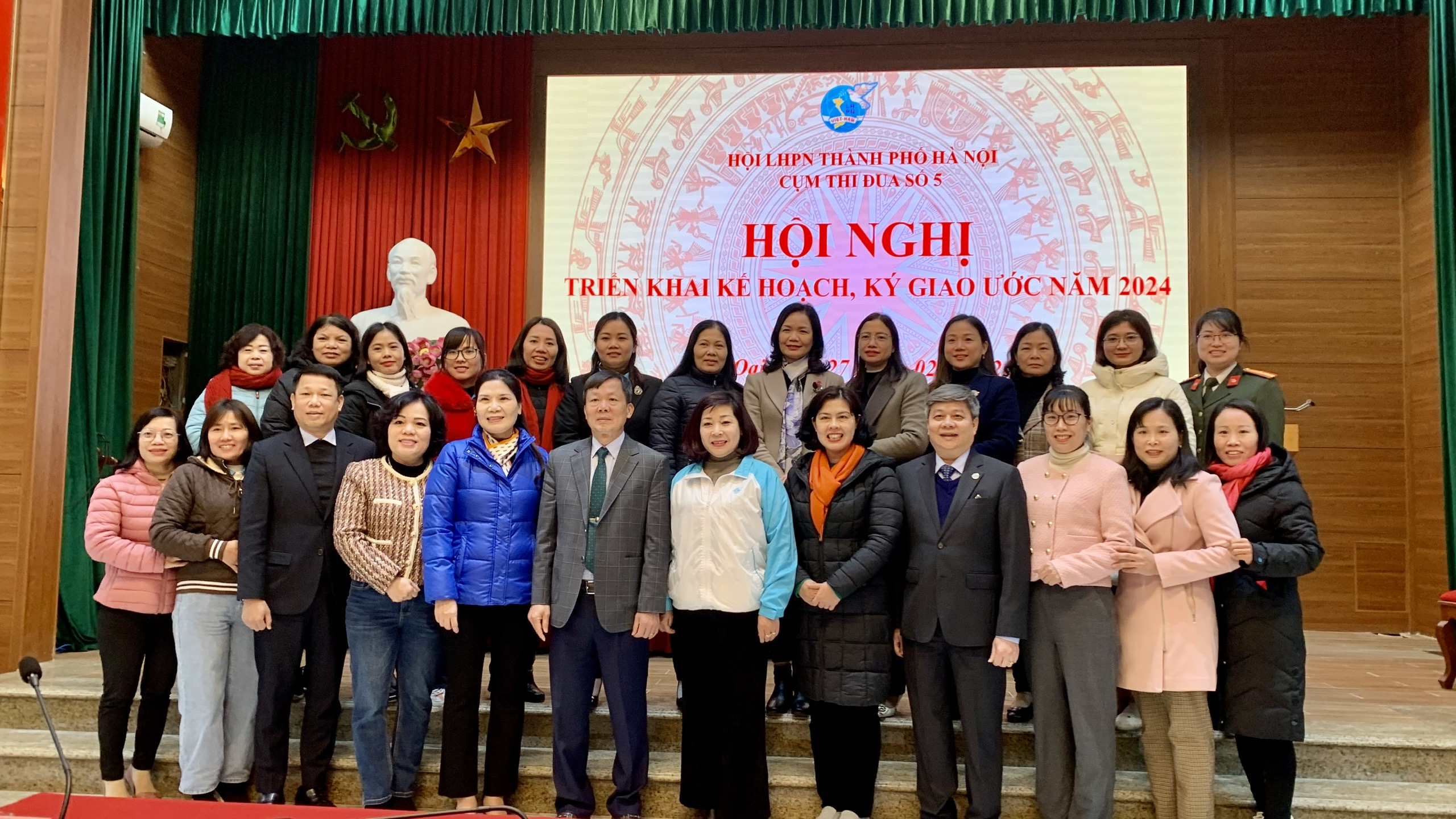 Mỗi huyện nhân rộng 3 mô hình “Phụ nữ tham gia phân loại, xử lý rác hữu cơ tại hộ gia đình“ - ảnh 4
