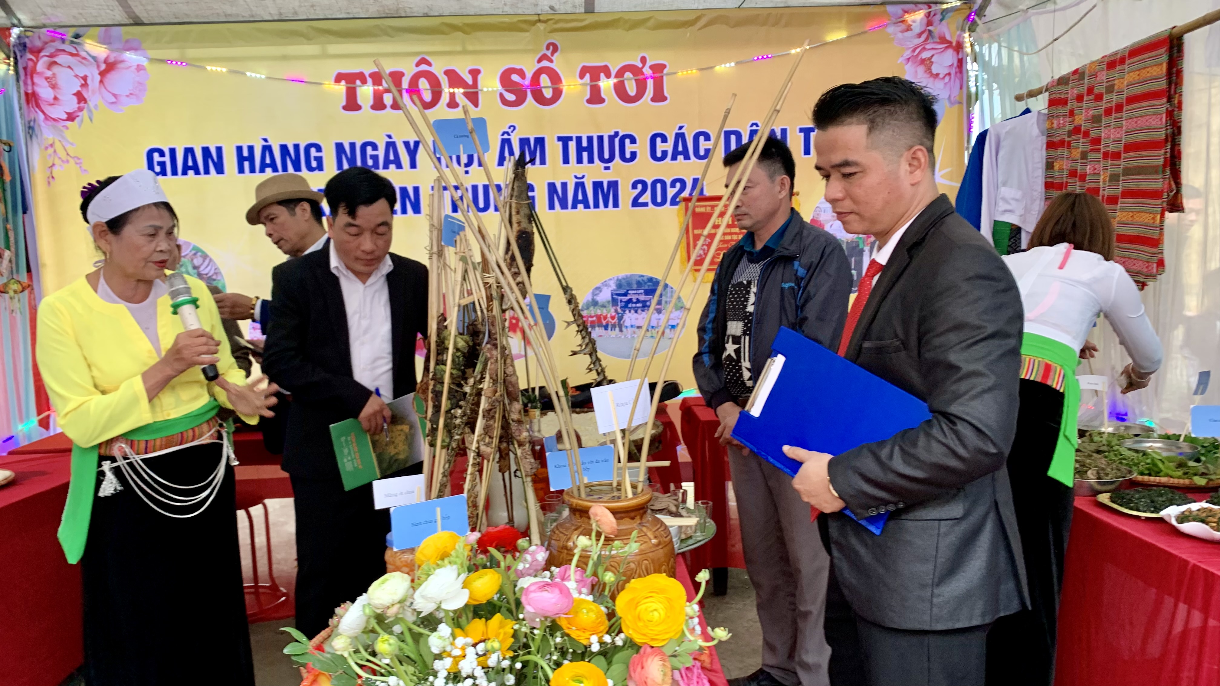 Chiêng vang rộn ràng ngày hội văn hóa Mường xã Yên Trung - ảnh 12