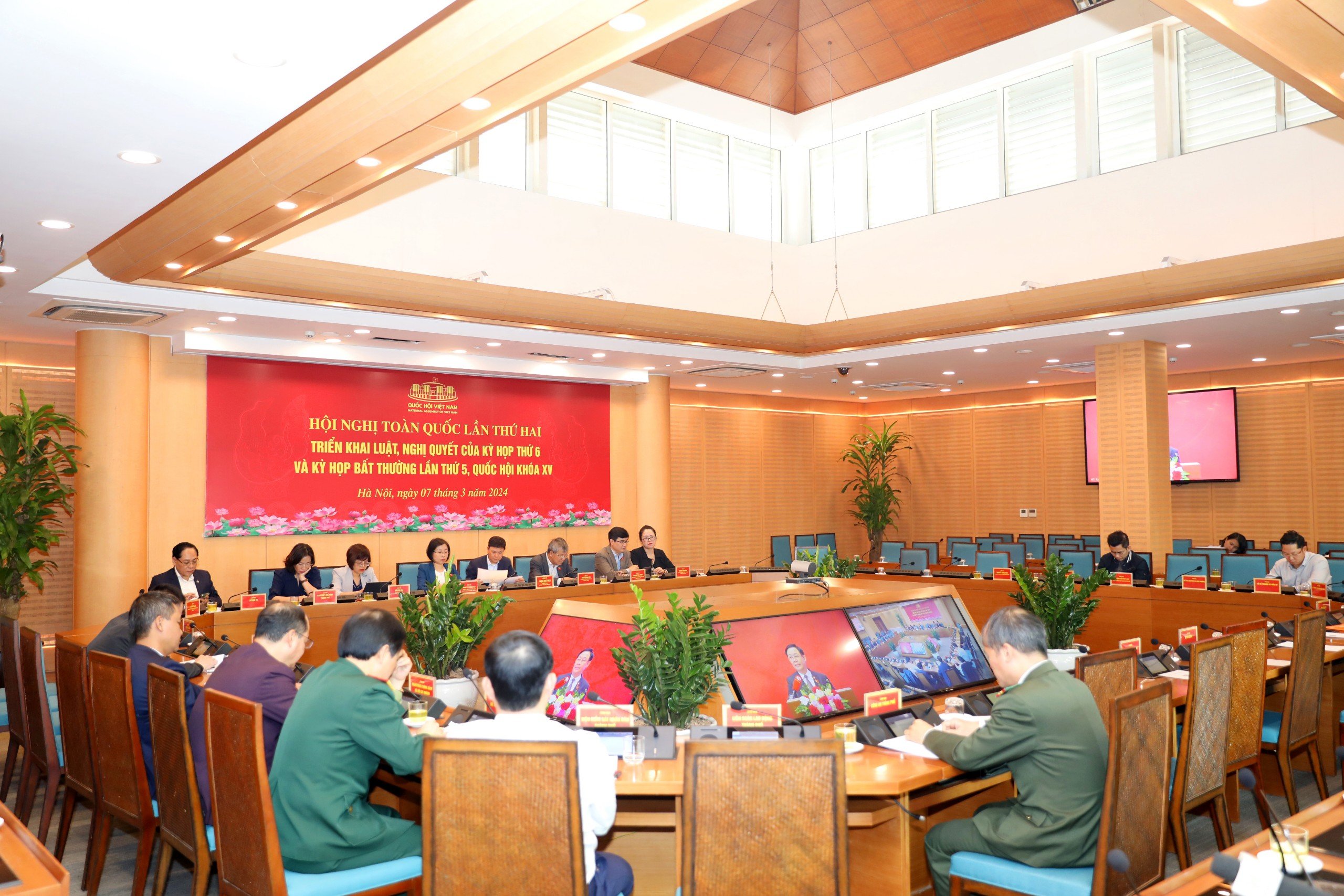 Nâng cao hơn nữa chất lượng công tác triển khai thi hành các luật - ảnh 2