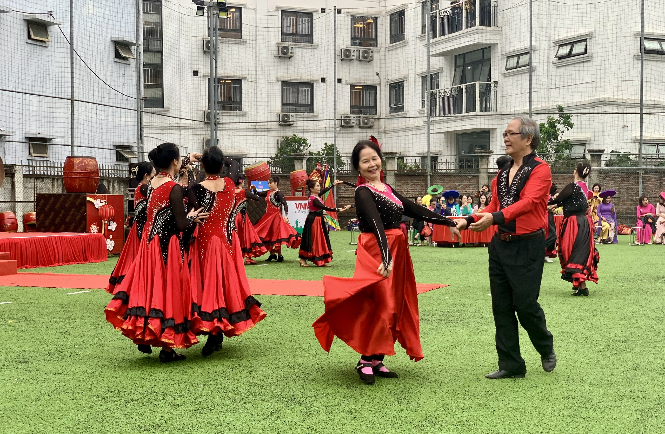 Hơn 1.000 phụ nữ Hà Đông tham gia Festival “Văn hoá - Thể thao” - ảnh 9