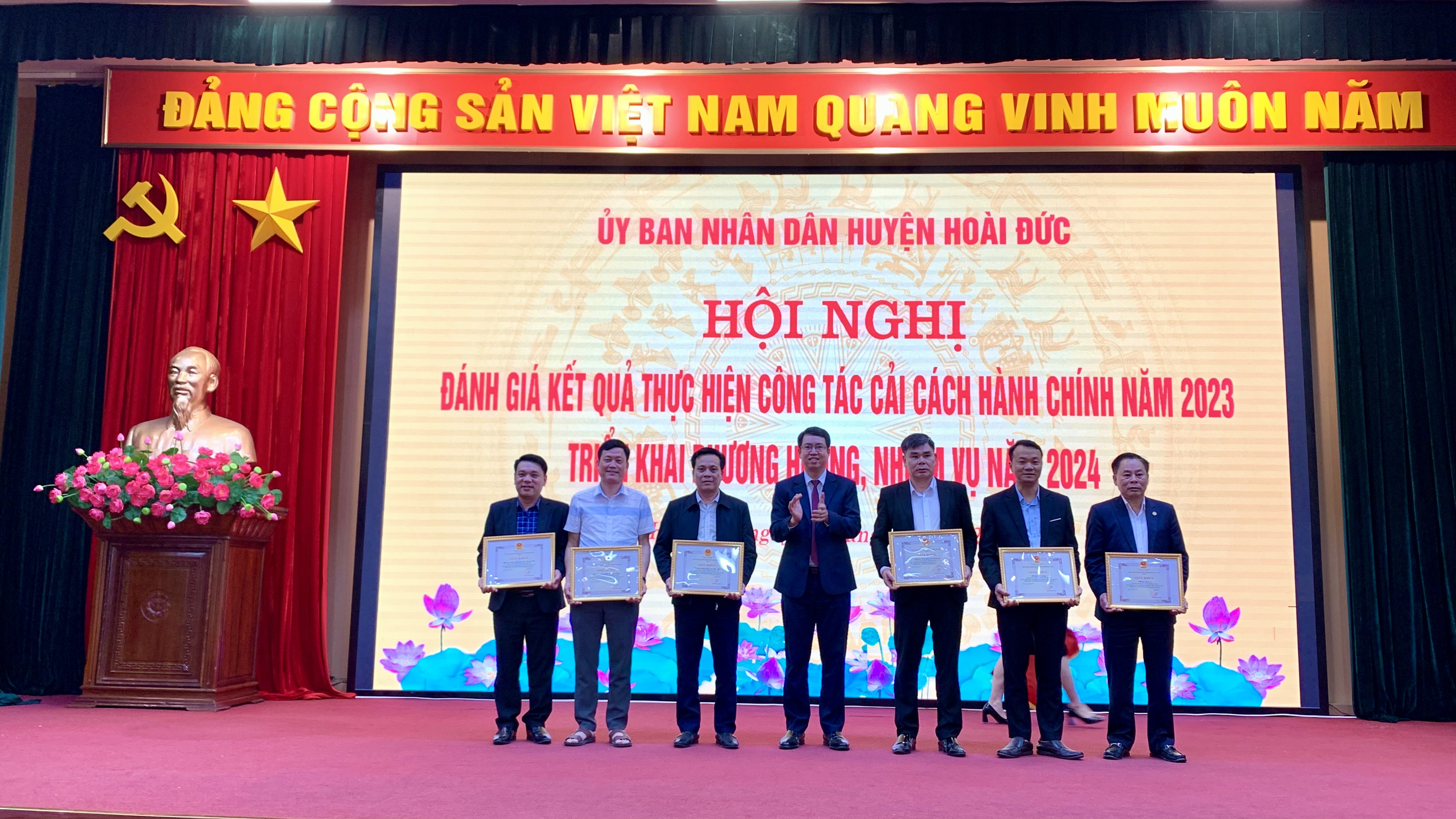 Hoài Đức phấn đấu đạt chỉ số cải cách hành chính nằm trong top đầu của thành phố - ảnh 4