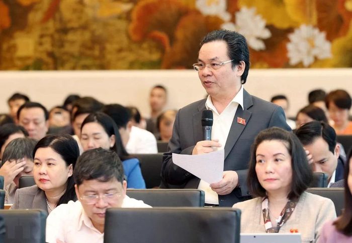 Phải luật hóa việc khai thác các dòng sông  - ảnh 1