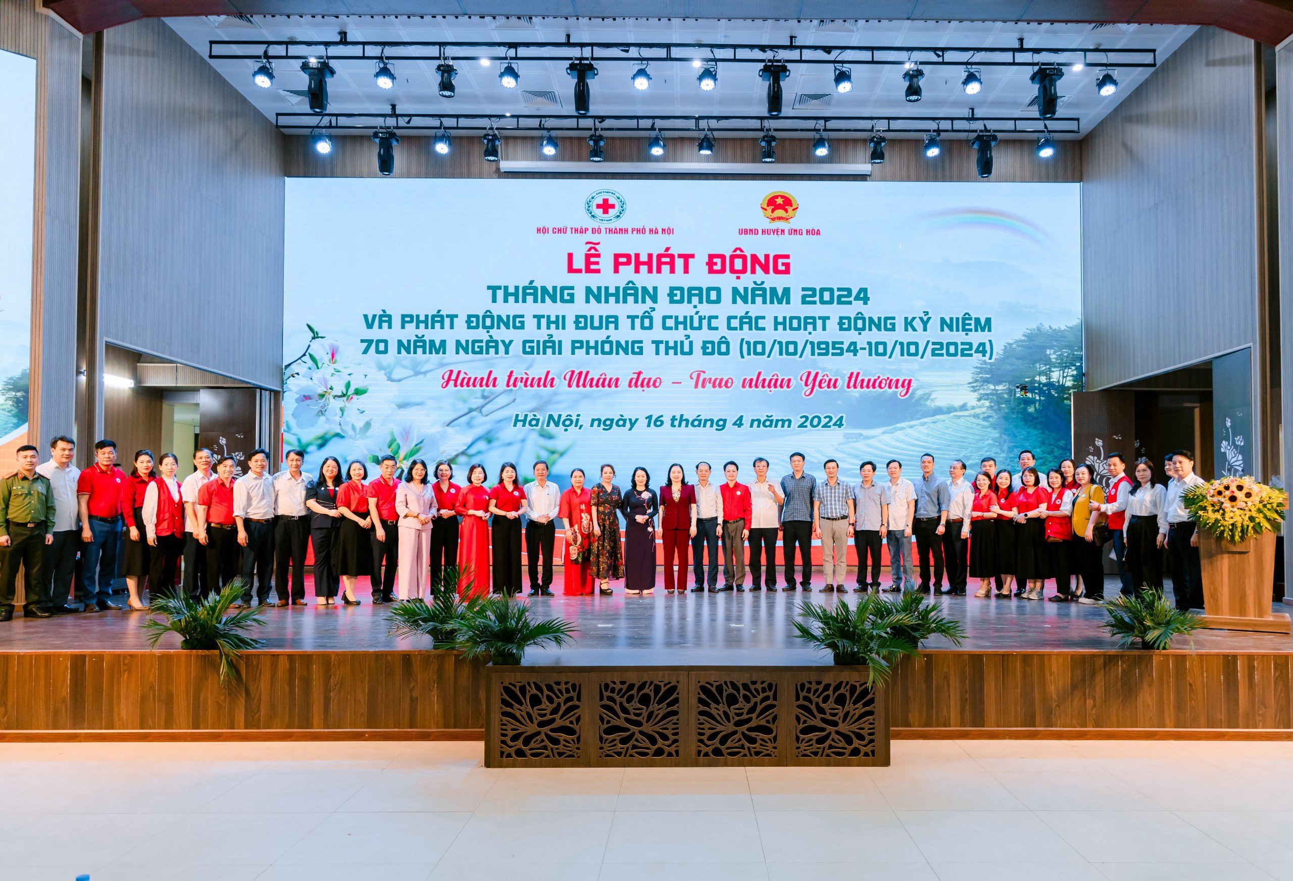Hà Nội phát động Tháng Nhân đạo năm 2024: Hành trình nhân đạo - Trao nhận yêu thương - ảnh 2