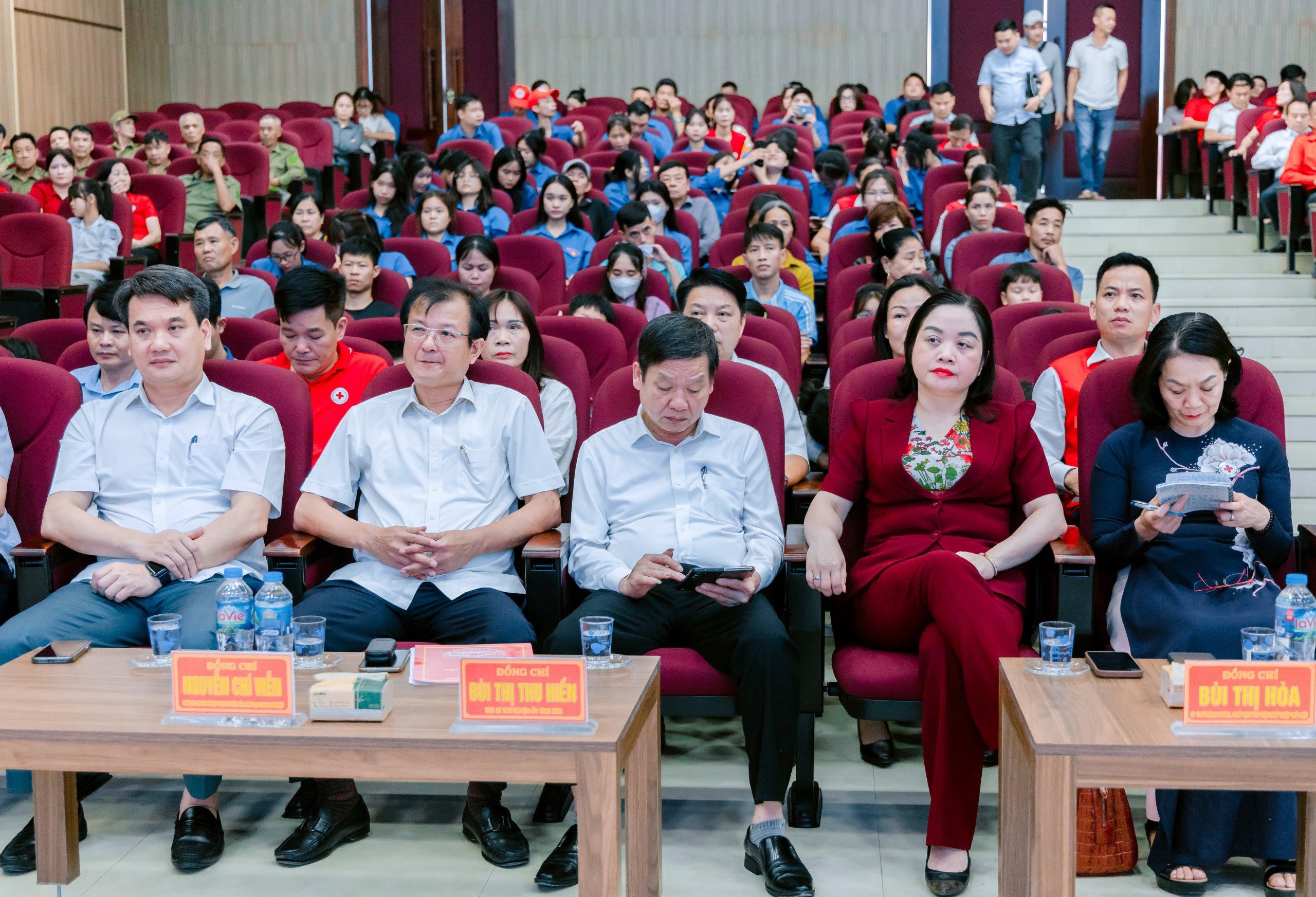 Hà Nội phát động Tháng Nhân đạo năm 2024: Hành trình nhân đạo - Trao nhận yêu thương - ảnh 1