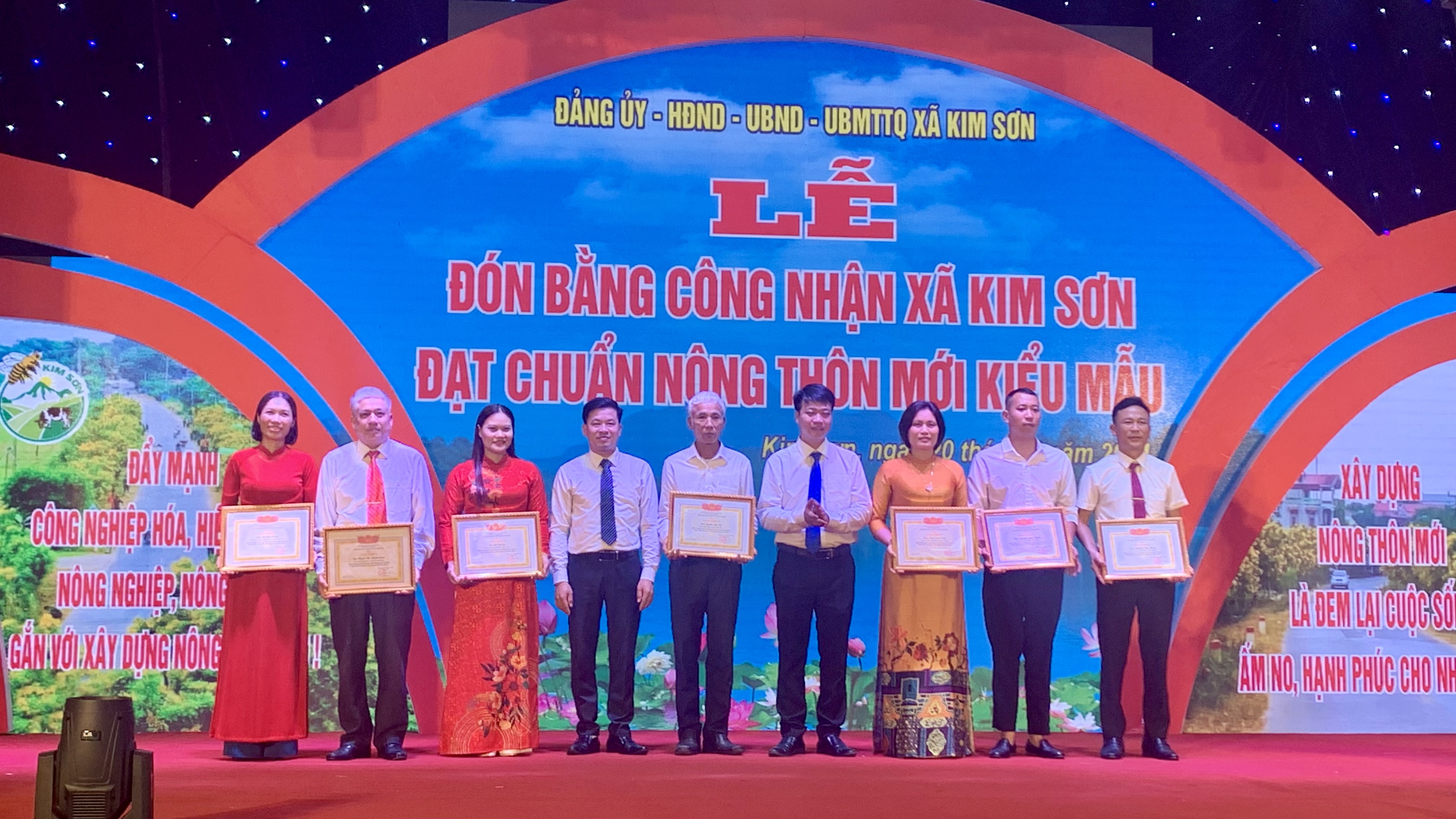 Xã Kim Sơn (Sơn Tây) đón nhận Bằng công nhận xã đạt chuẩn Nông thôn mới kiểu mẫu - ảnh 8