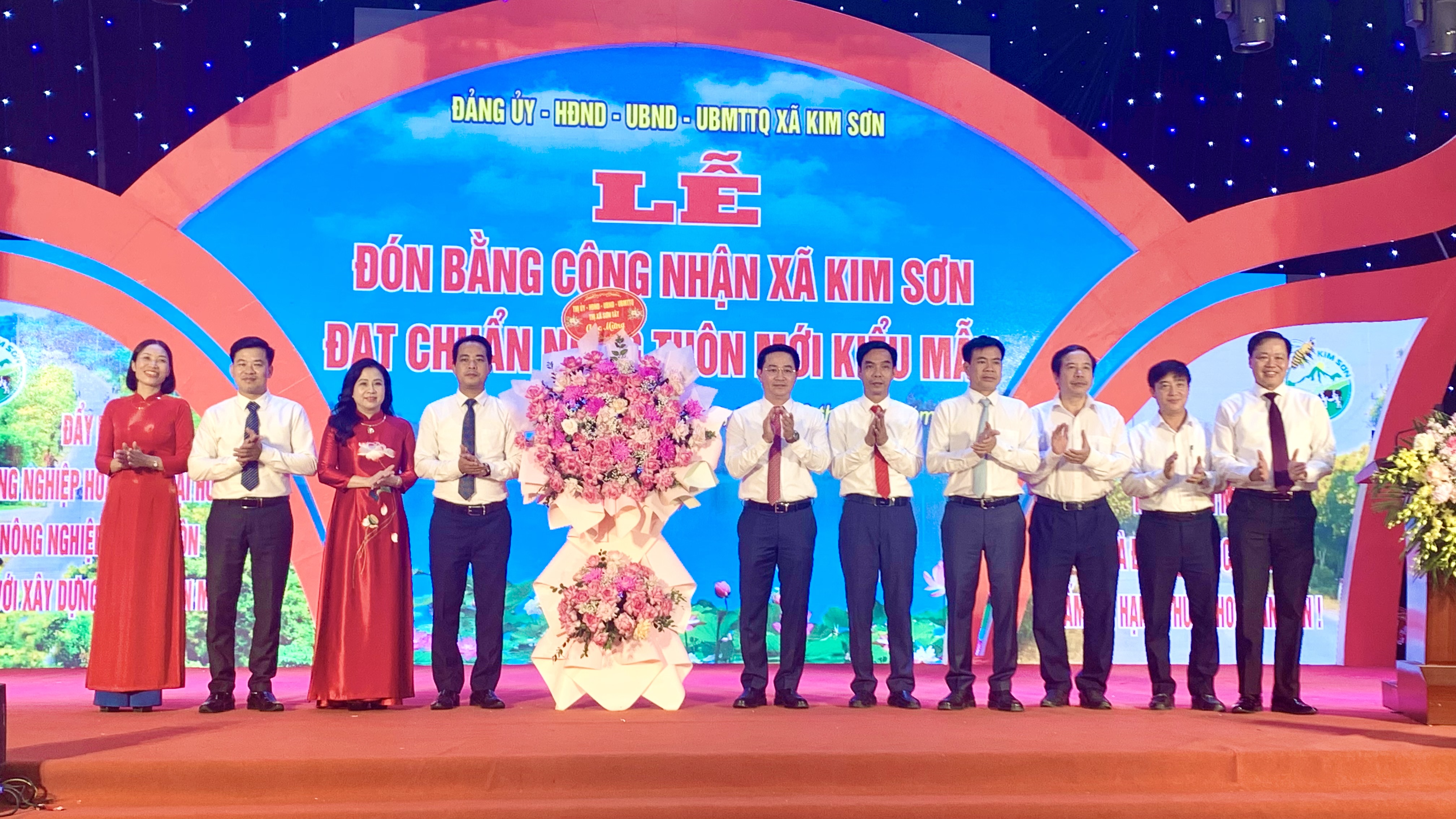 Xã Kim Sơn (Sơn Tây) đón nhận Bằng công nhận xã đạt chuẩn Nông thôn mới kiểu mẫu - ảnh 4