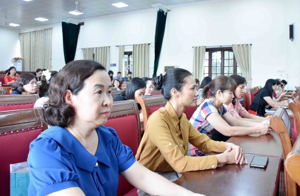 Tư vấn chăm sóc sức khỏe, chế độ bảo hiểm cho gần 300 công đoàn viên - ảnh 2