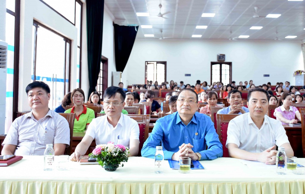 Tư vấn chăm sóc sức khỏe, chế độ bảo hiểm cho gần 300 công đoàn viên - ảnh 4