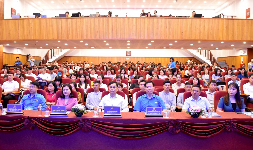 Công đoàn viên quận Long Biên được giải đáp về lao động, Công đoàn, bảo hiểm xã hội - ảnh 1