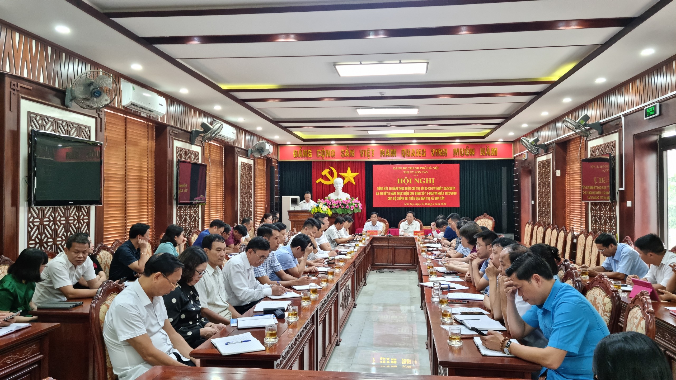 Sơn Tây: Tăng cường đối thoại trực tiếp, xử lý kịp thời các vấn đề dân sinh bức xúc - ảnh 1