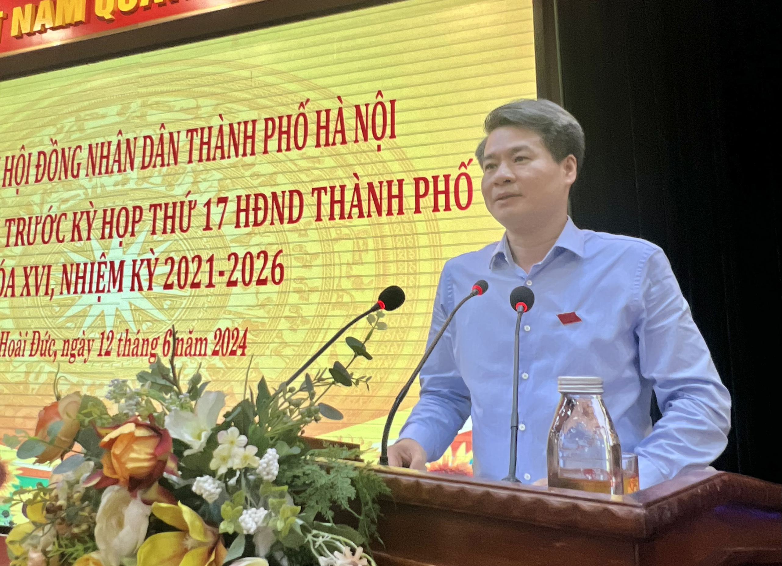 Cử tri Hoài Đức kiến nghị mở rộng vỉa hè đường gom đại lộ Thăng Long - ảnh 6