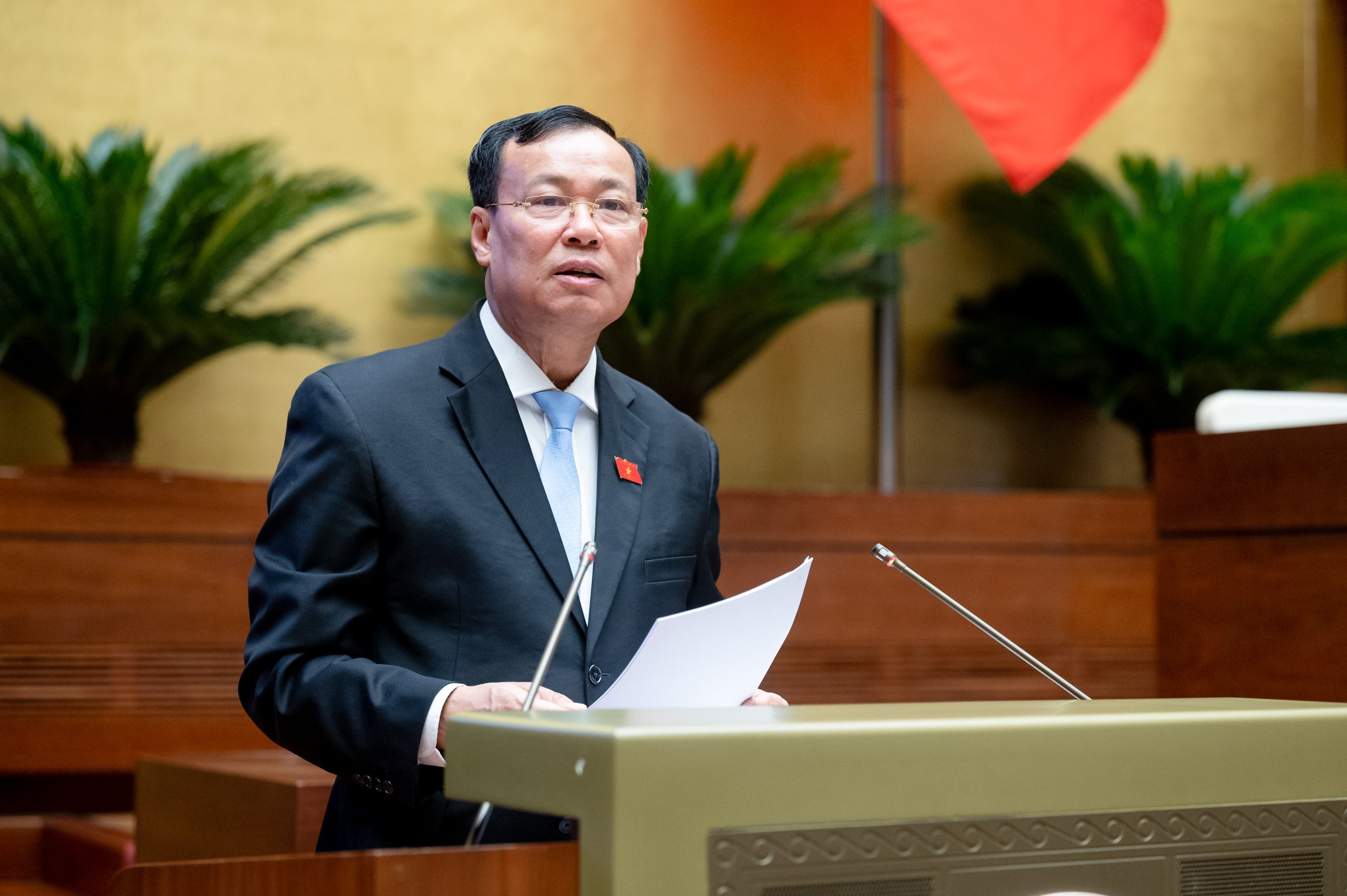 Bộ trưởng Bộ Công an trình bày dự án Luật Phòng cháy, chữa cháy và cứu nạn, cứu hộ - ảnh 2