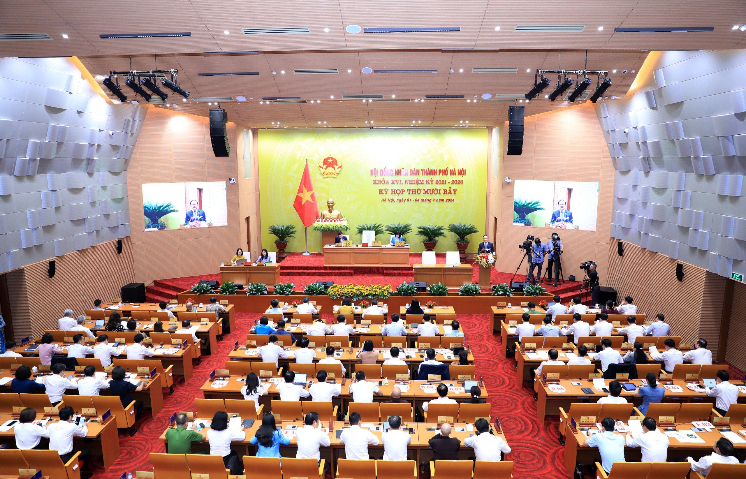 Thành phố lựa chọn chất vấn, tái chất vấn là “đúng” và ‘trúng”, phù hợp với thực tiễn - ảnh 3