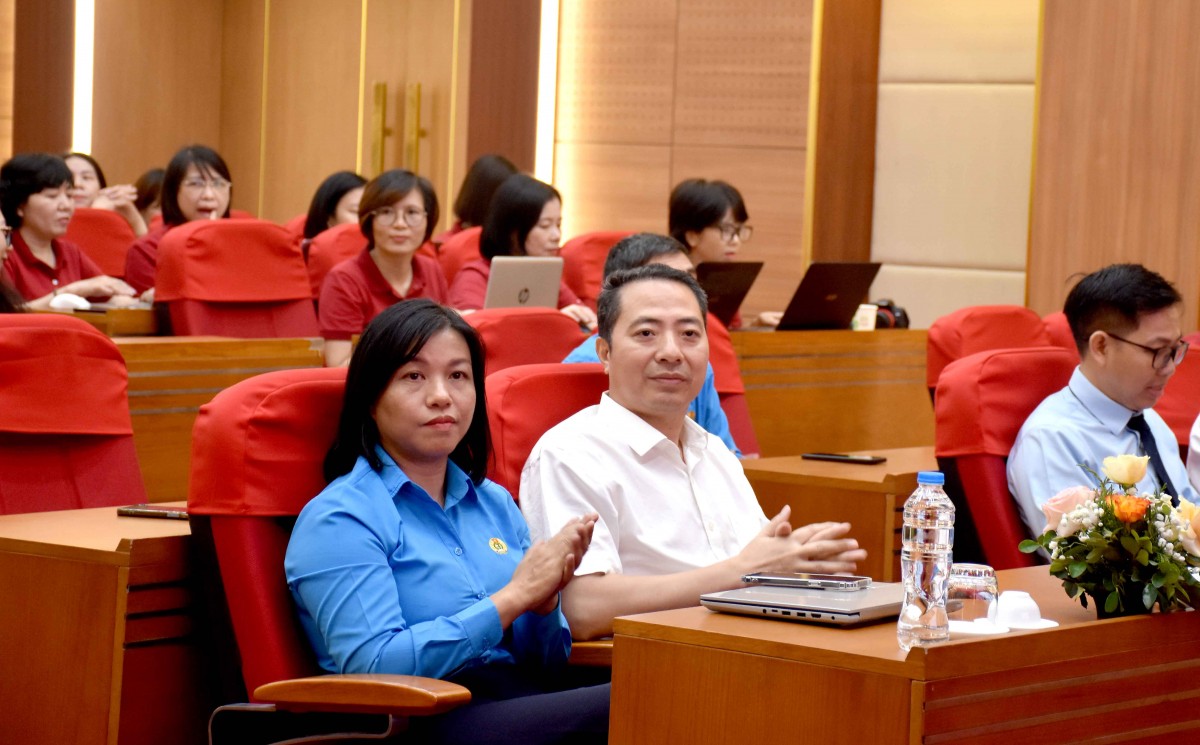 Hơn 200 người lao động được giải đáp về “An toàn lao động và chăm sóc sức khỏe cho người lao động“ - ảnh 3