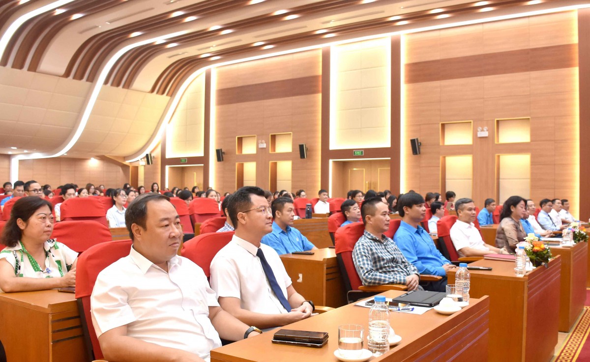 Hơn 200 người lao động được giải đáp về “An toàn lao động và chăm sóc sức khỏe cho người lao động“ - ảnh 6
