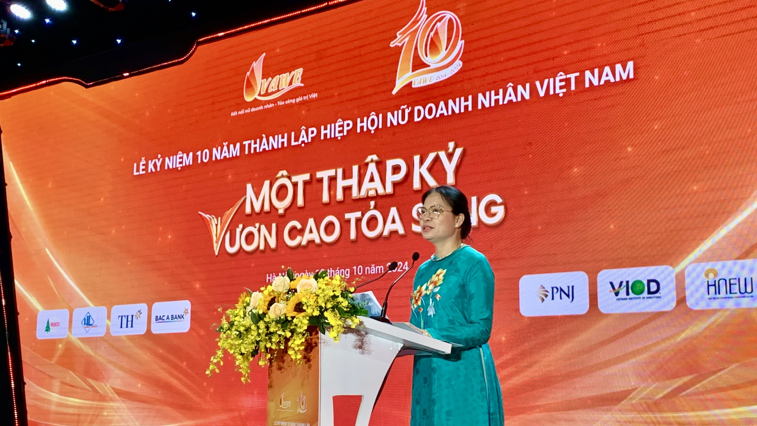 Hiệp hội Nữ doanh nhân Việt Nam nhận Bằng khen của Thủ tướng Chính phủ - ảnh 7
