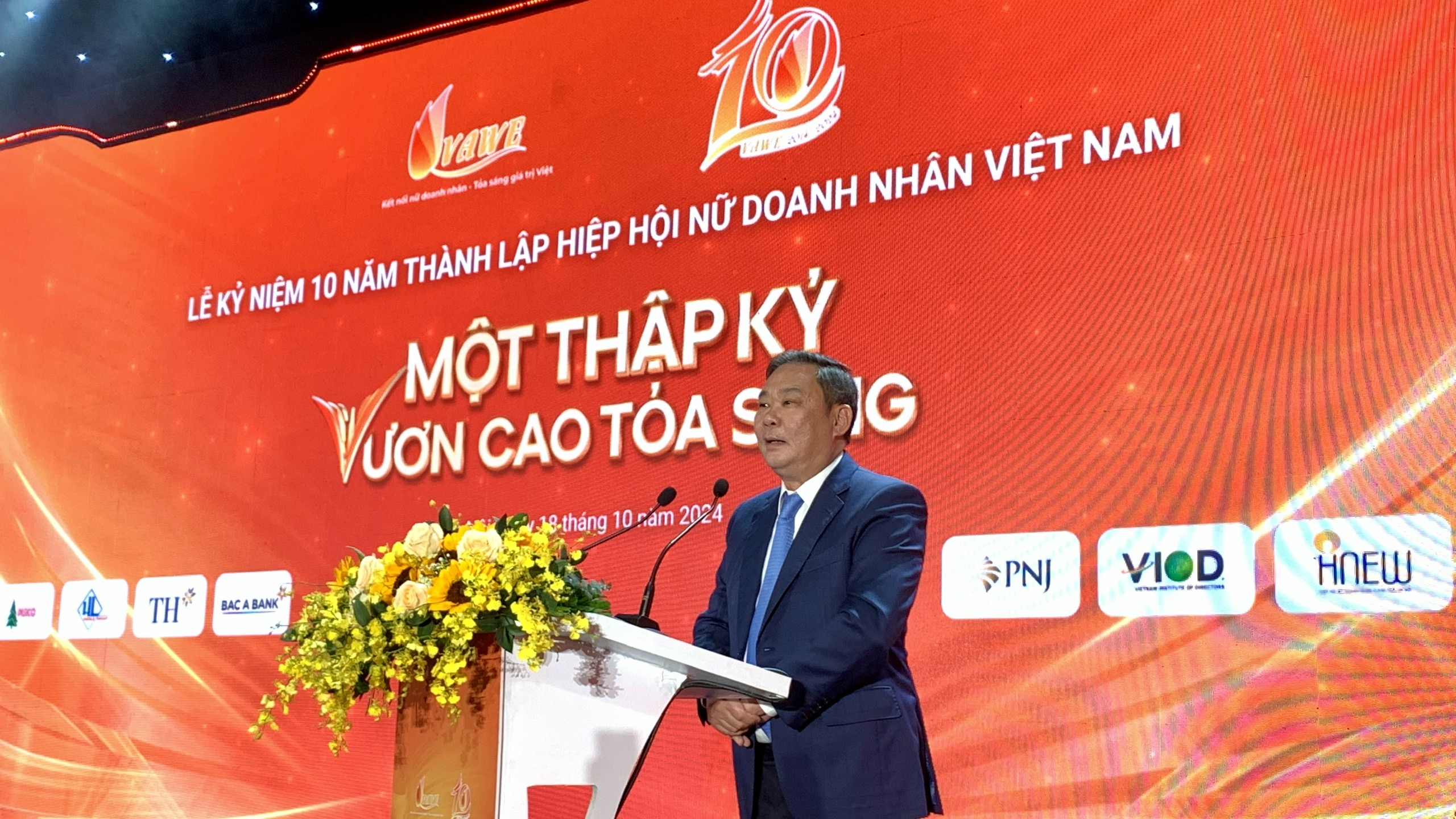 Hiệp hội Nữ doanh nhân Việt Nam nhận Bằng khen của Thủ tướng Chính phủ - ảnh 8