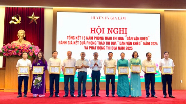 Huyện Gia Lâm: 15 năm đăng ký xây dựng được 3.845 mô hình “Dân vận khéo” - ảnh 4