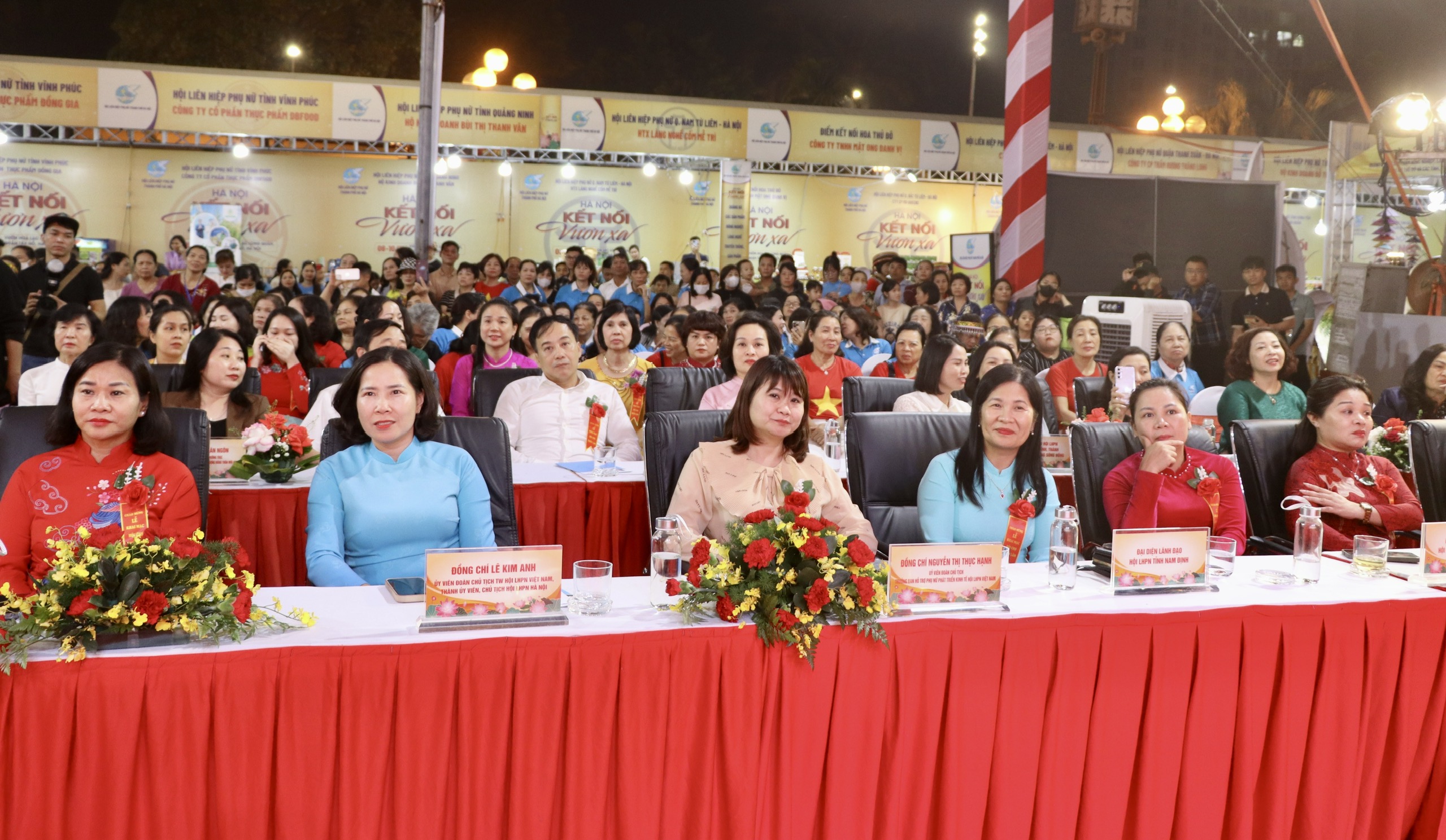 Tôn vinh sản phẩm nông nghiệp sáng tạo, làng nghề của Phụ nữ Thủ đô và 10 tỉnh Vùng Đồng bằng sông Hồng - ảnh 1