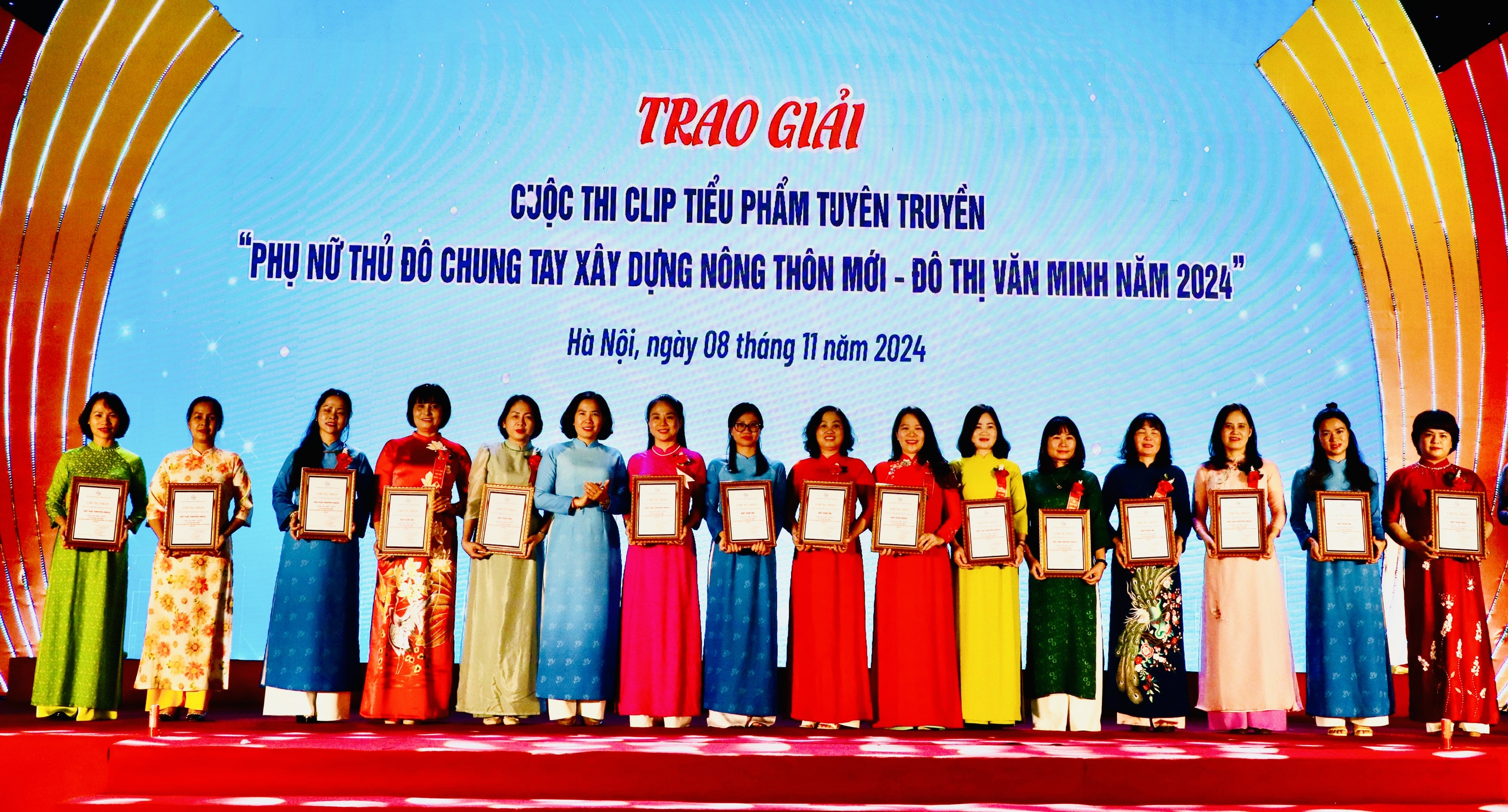 Tôn vinh sản phẩm nông nghiệp sáng tạo, làng nghề của Phụ nữ Thủ đô và 10 tỉnh Vùng Đồng bằng sông Hồng - ảnh 10