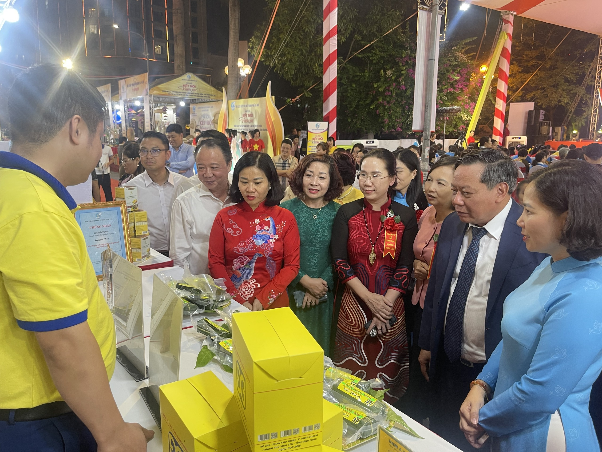 Tôn vinh sản phẩm nông nghiệp sáng tạo, làng nghề của Phụ nữ Thủ đô và 10 tỉnh Vùng Đồng bằng sông Hồng - ảnh 8