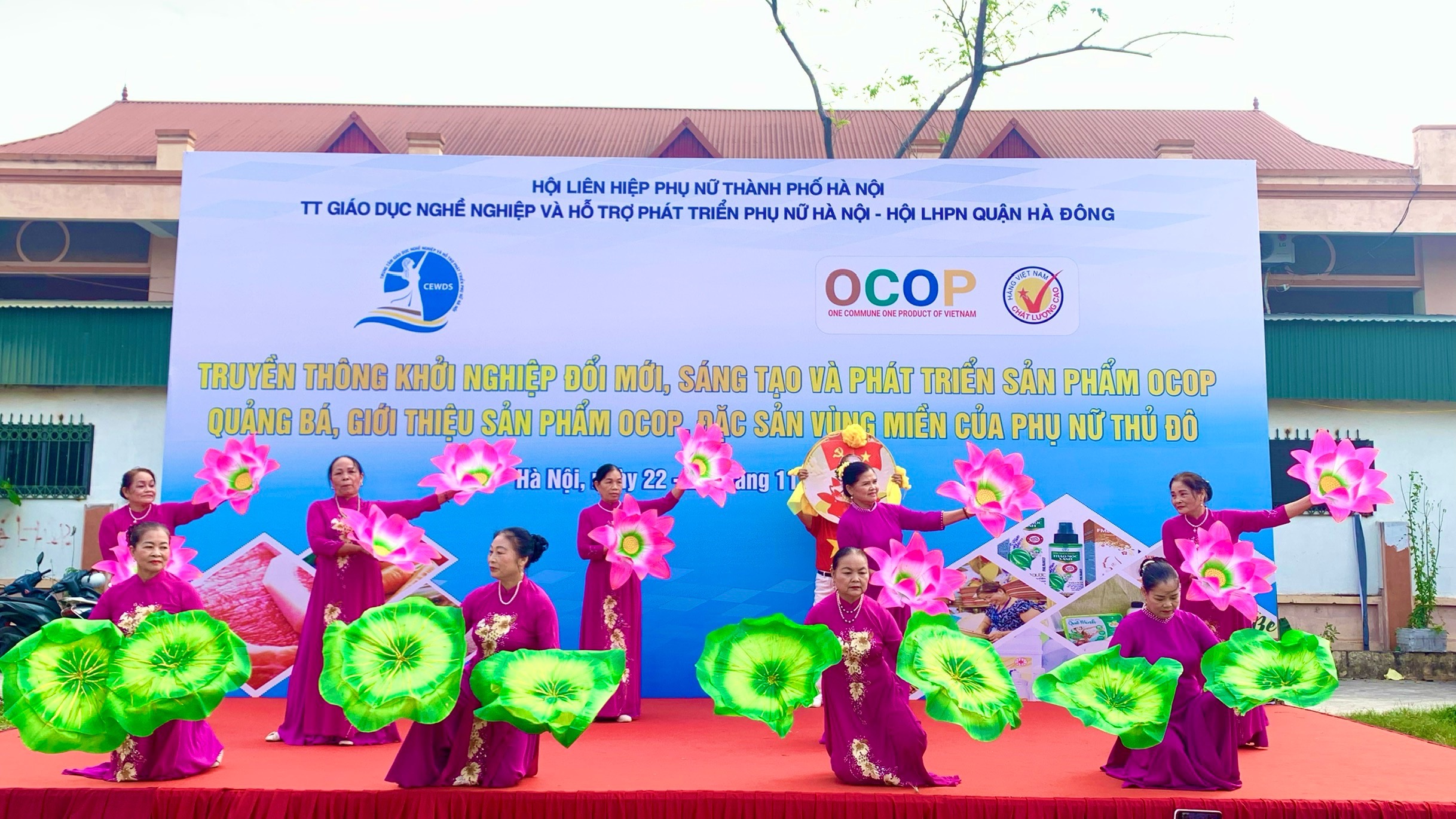 Hàng nghìn sản phẩm đặc sản vùng miền của phụ nữ được giới thiệu tại Dương Nội - ảnh 1